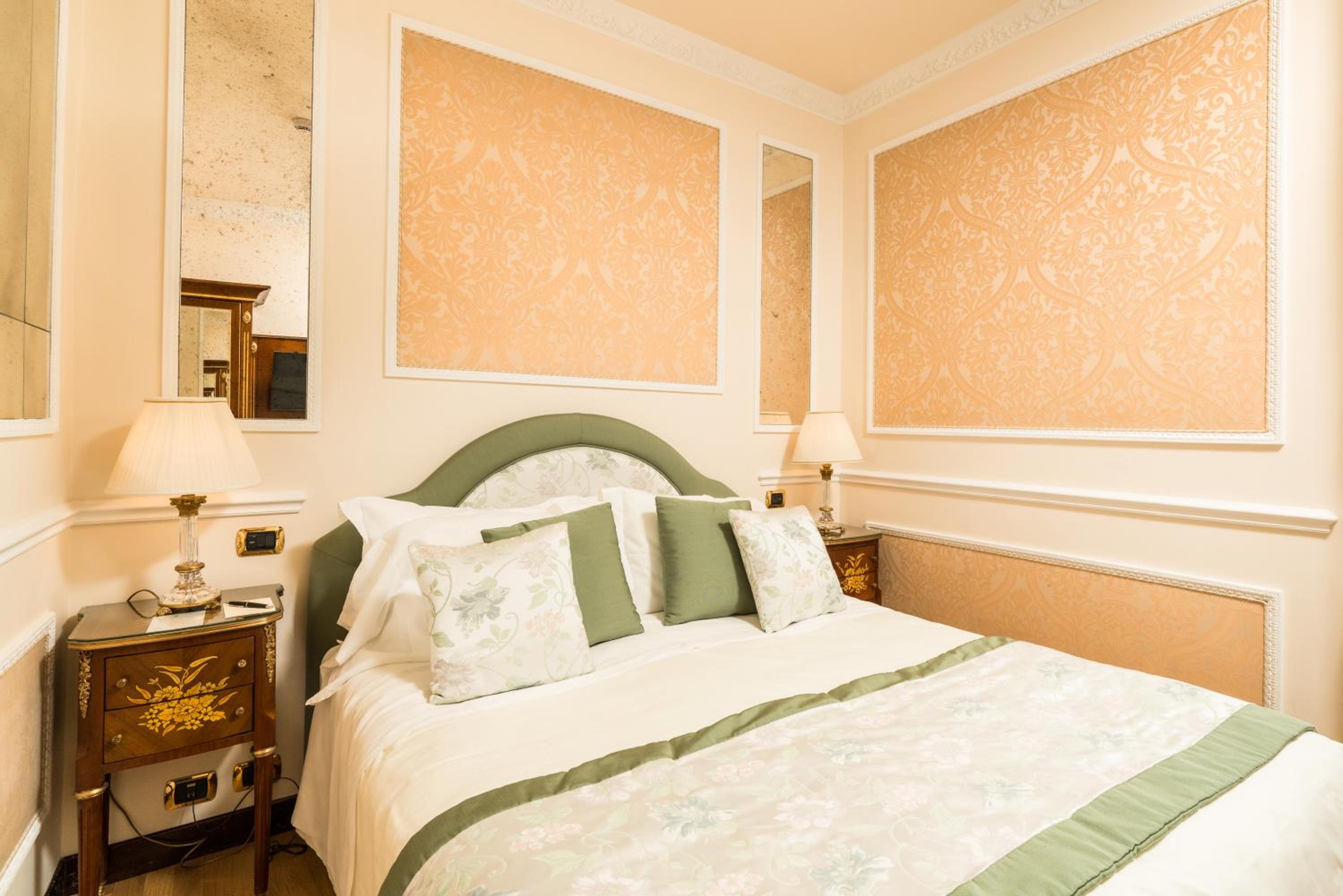 Family Duplex - Photo 8