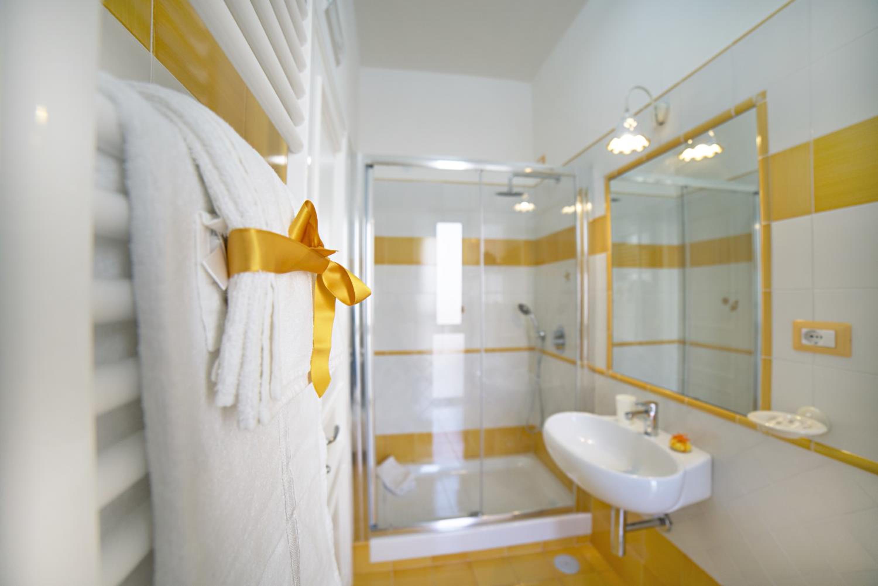 Double Room - Photo 4