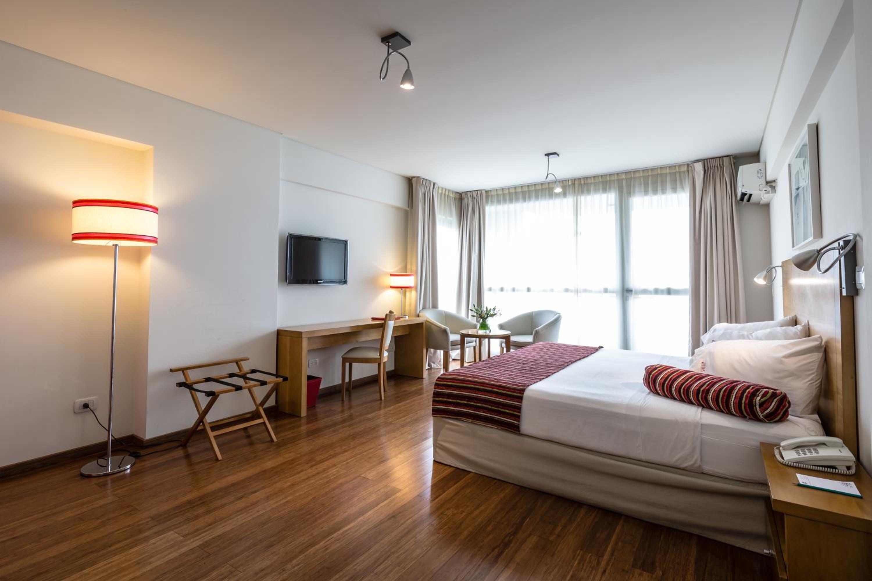 Deluxe King Room photo 3
