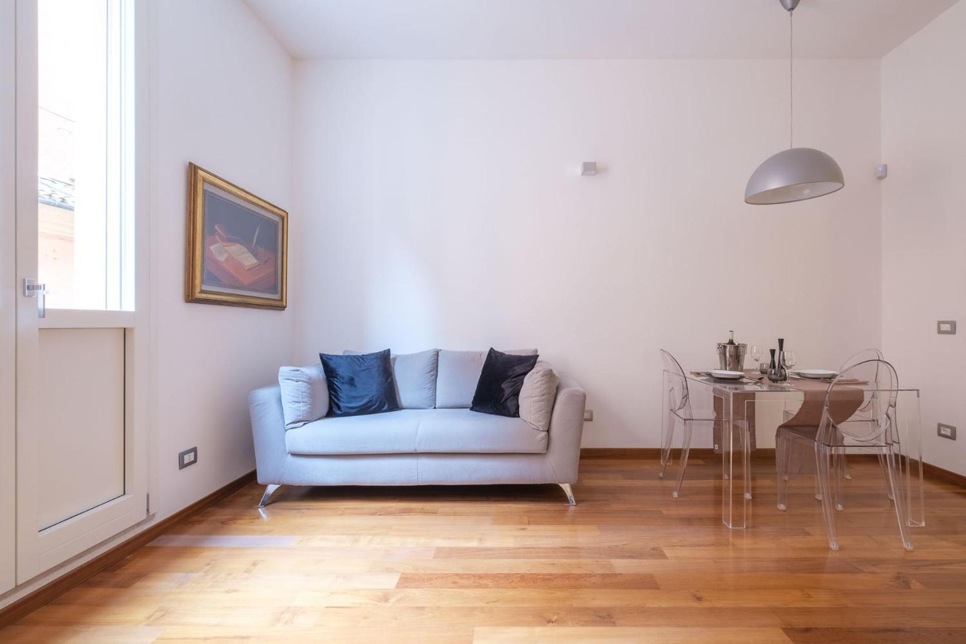 Suite with Balcony - Photo 23