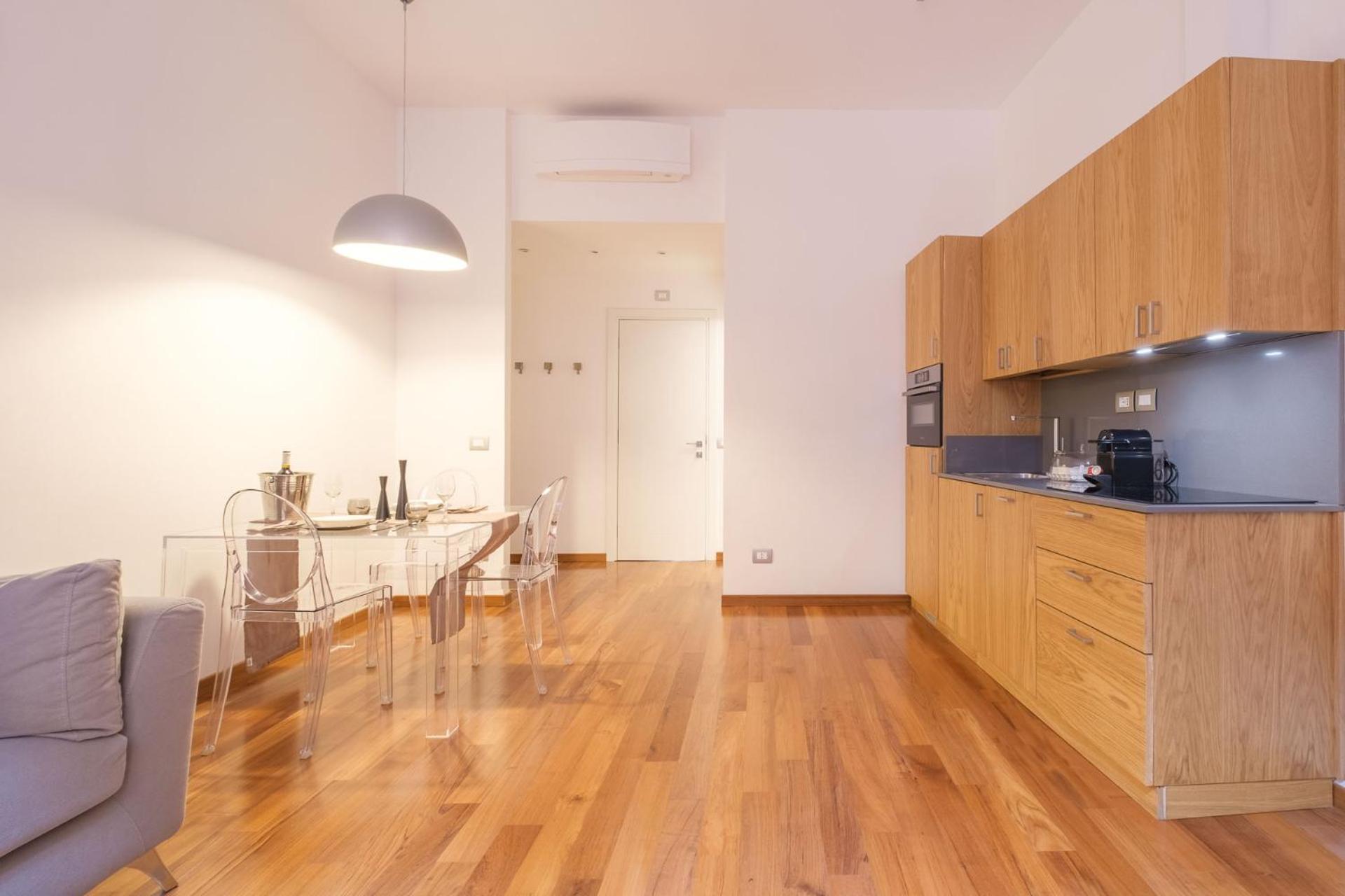 Suite with Balcony - Photo 24
