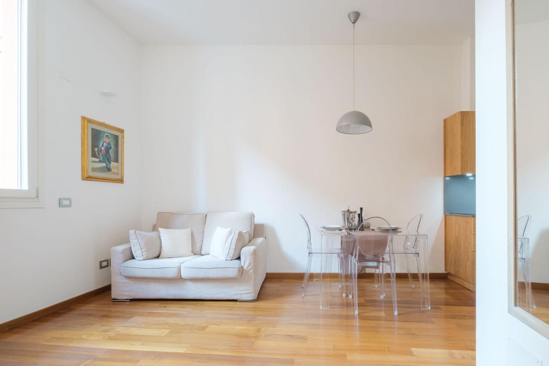 Deluxe Suite - Photo 15