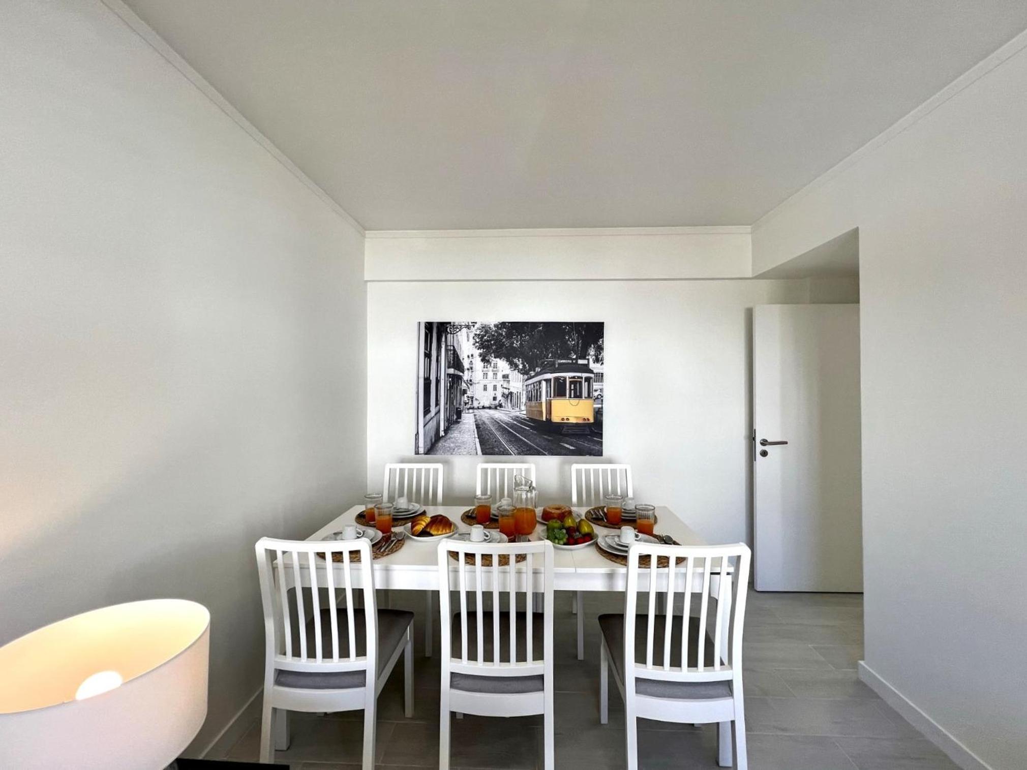 Apartment photo 2