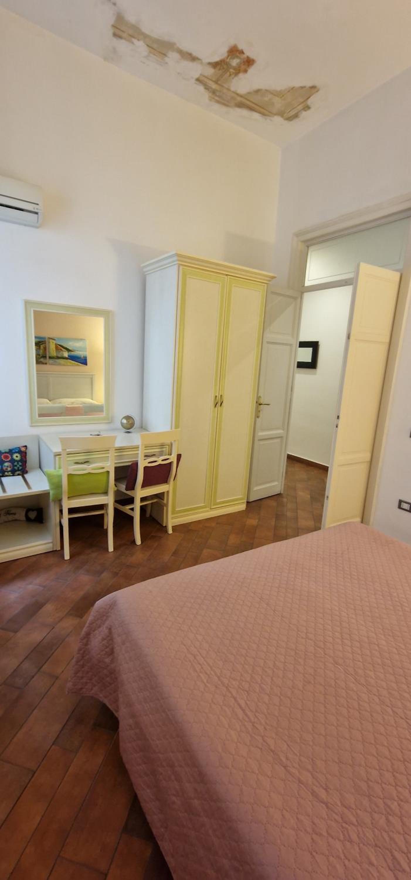 Double Room - Photo 17