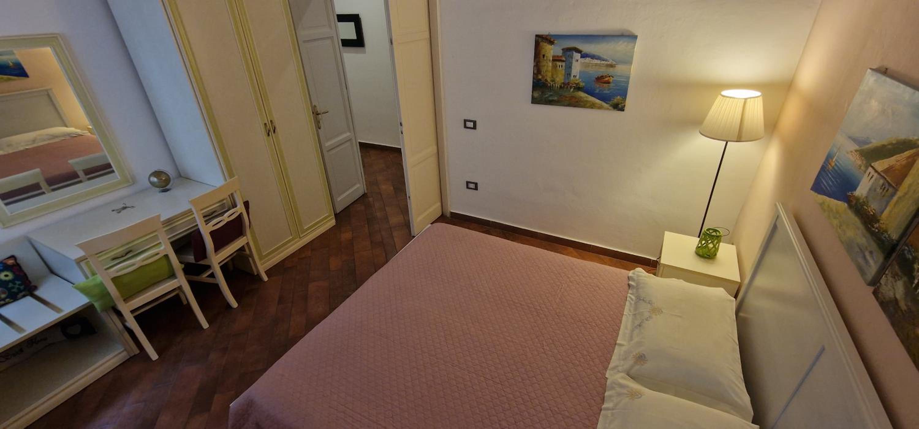 Double Room - Photo 16