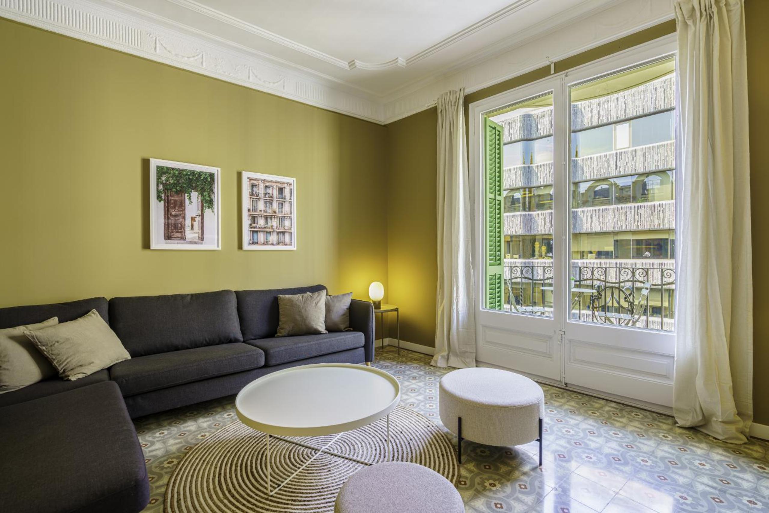 Apartamento con Balcón