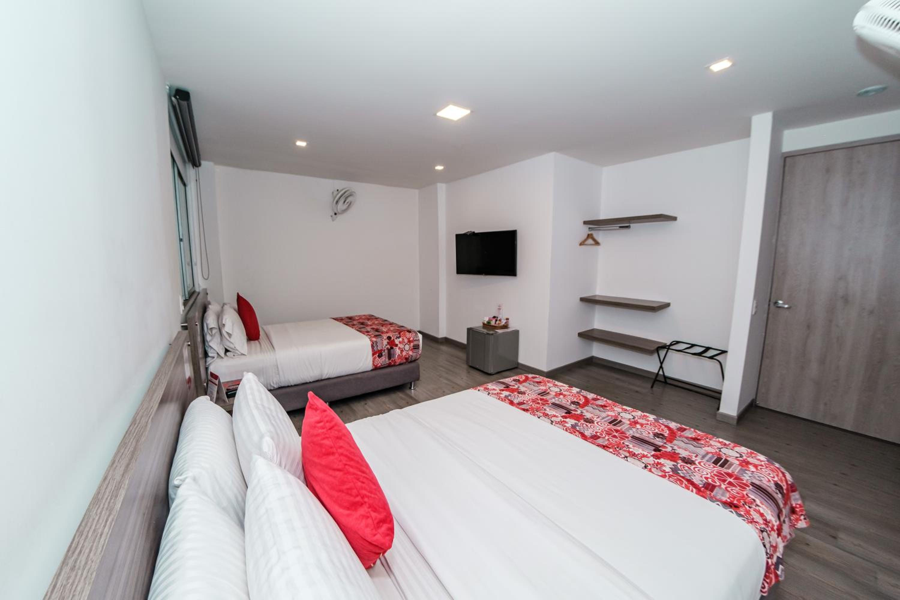 Standard Quadruple Room photo 2