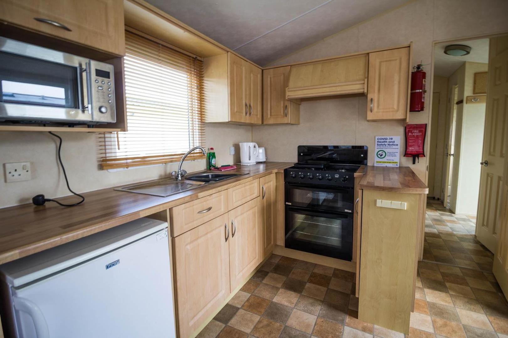 Mobile Home photo 2