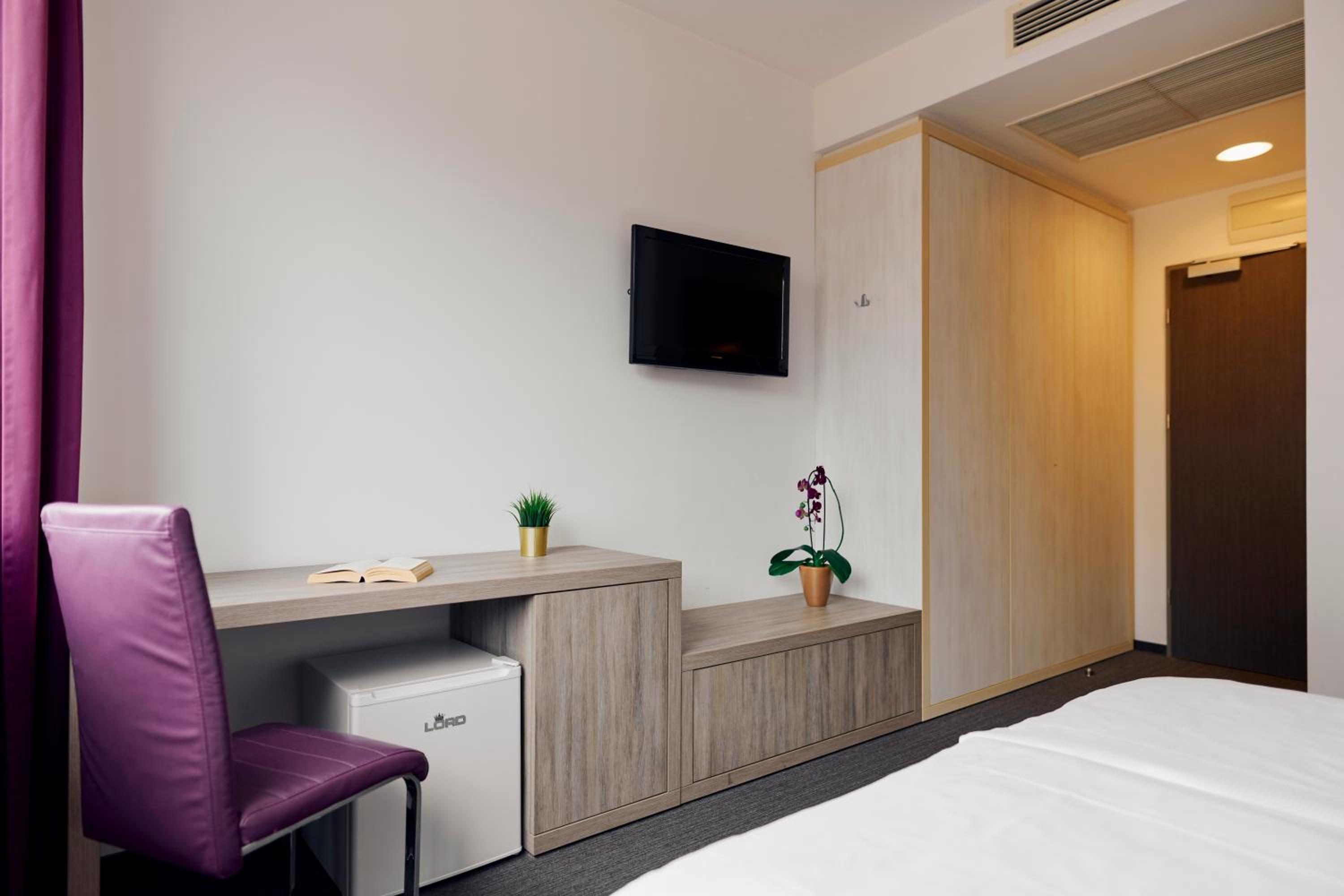 Comfort Double or Twin Room photo 3