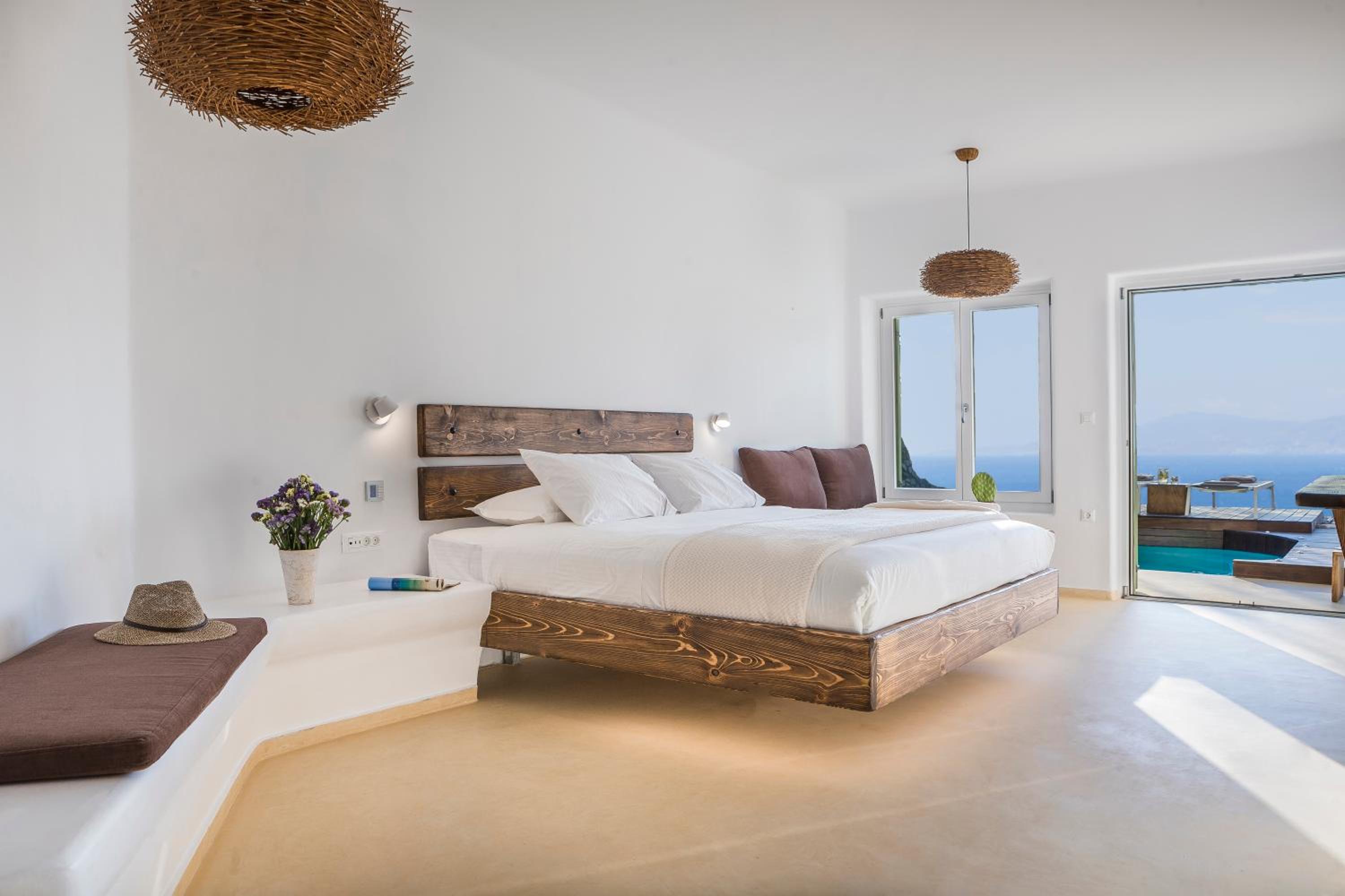 KING suite with Private Pool photo 3