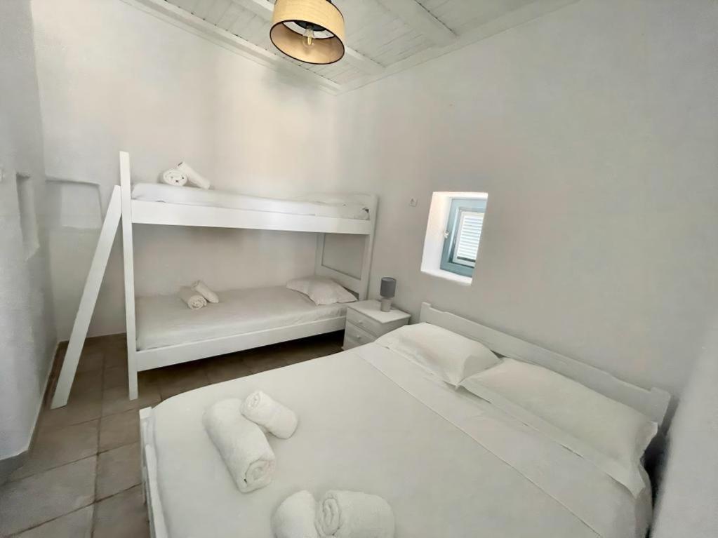 Two-Bedroom House photo 3