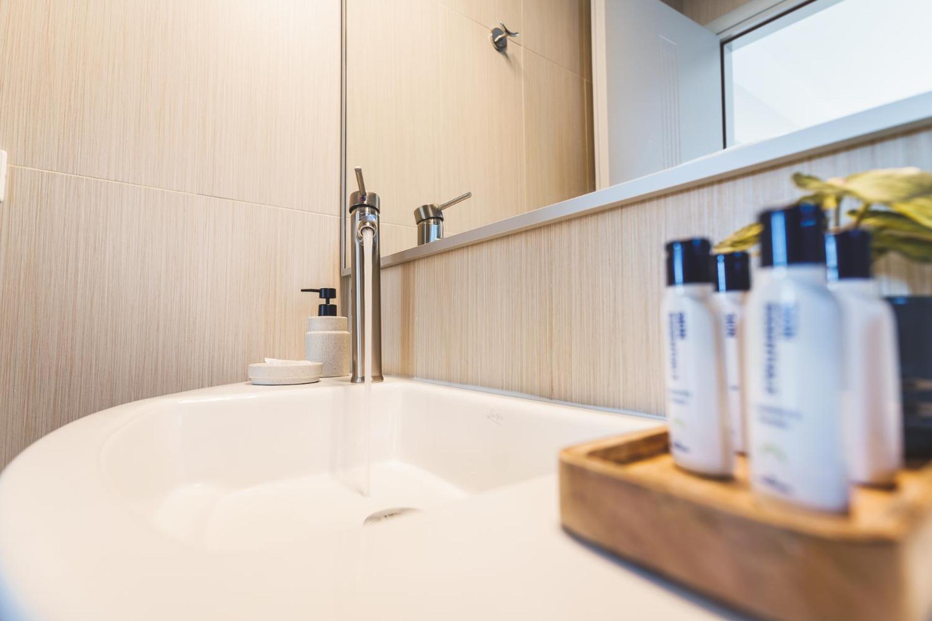 Superior Apartment with Jacuzzi - Photo 31