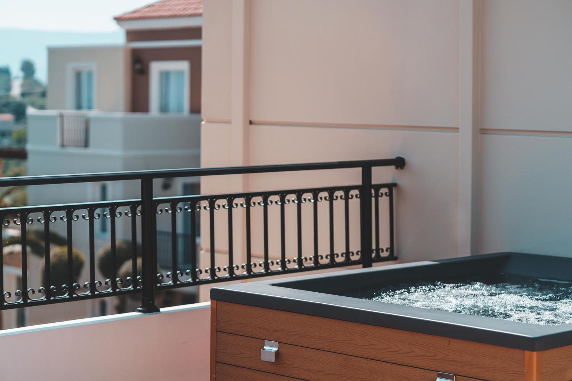 Superior Apartment with Jacuzzi - Photo 23