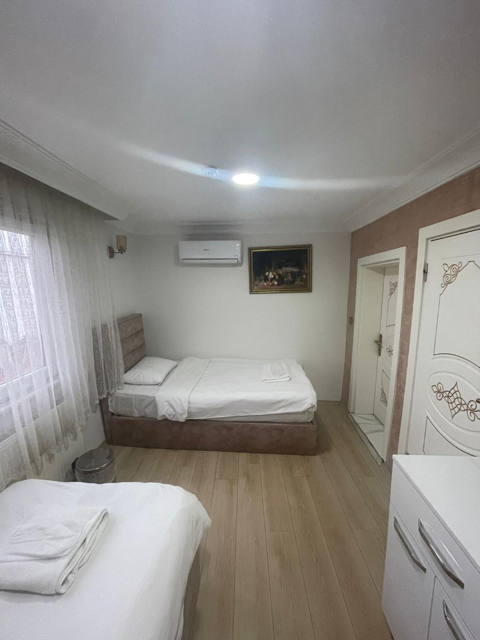 Deluxe Double Room with Two Double Beds photo 1