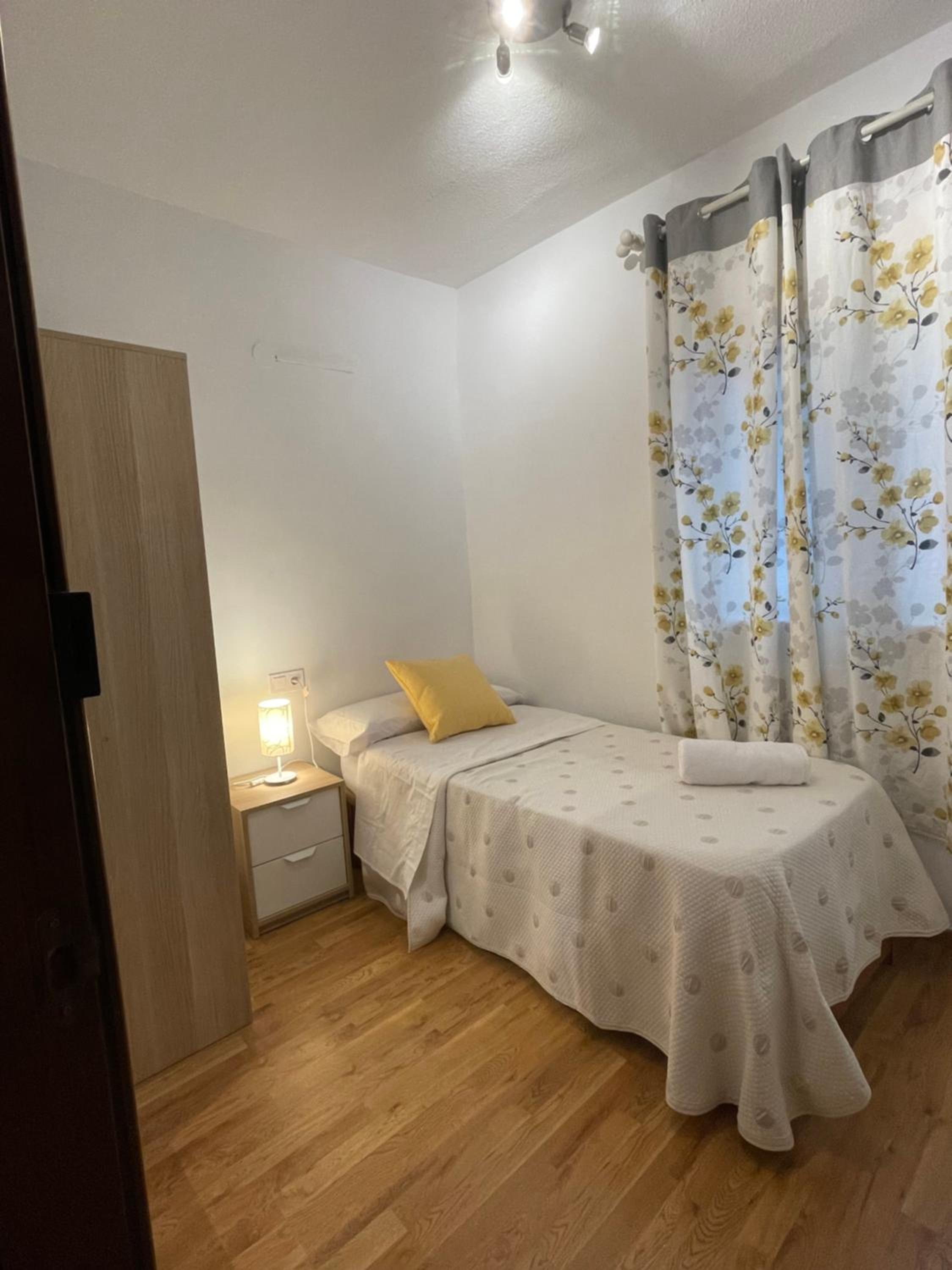 Single Room photo 3