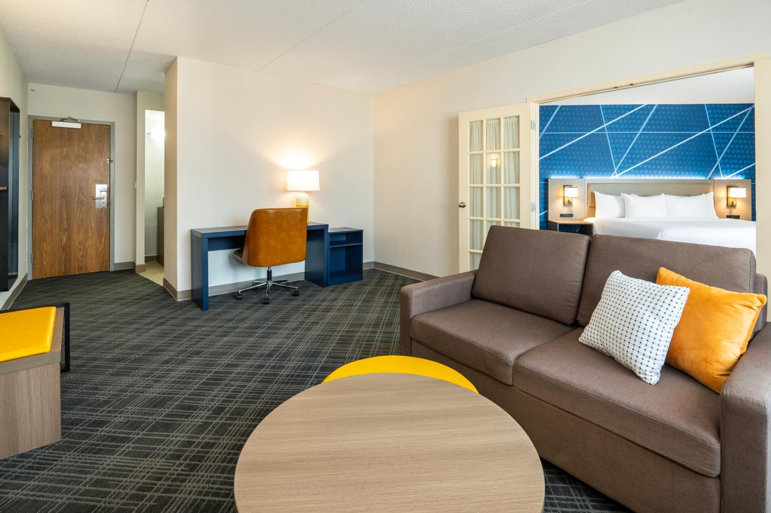King Suite - Non Smoking - Photo 3