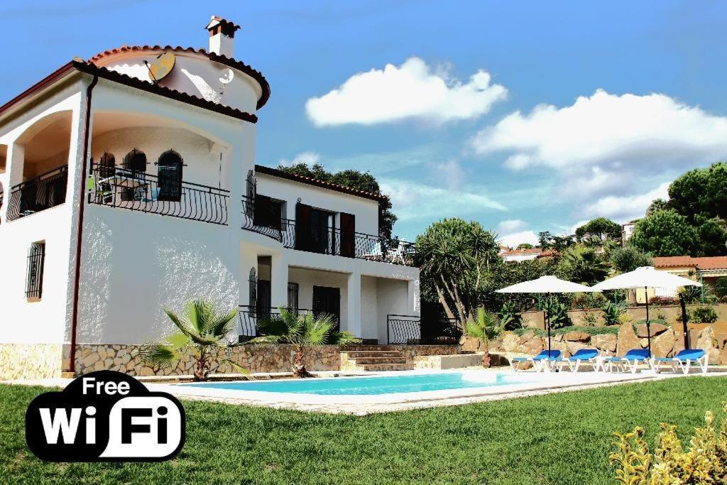 Four-Bedroom Holiday Home