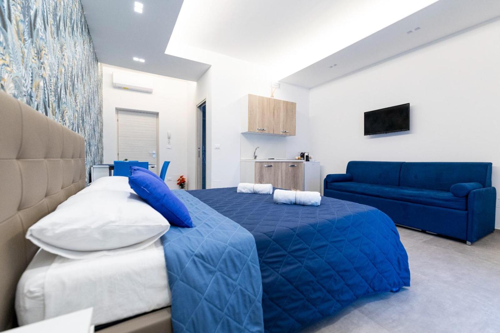 Double Room with Balcony photo 2