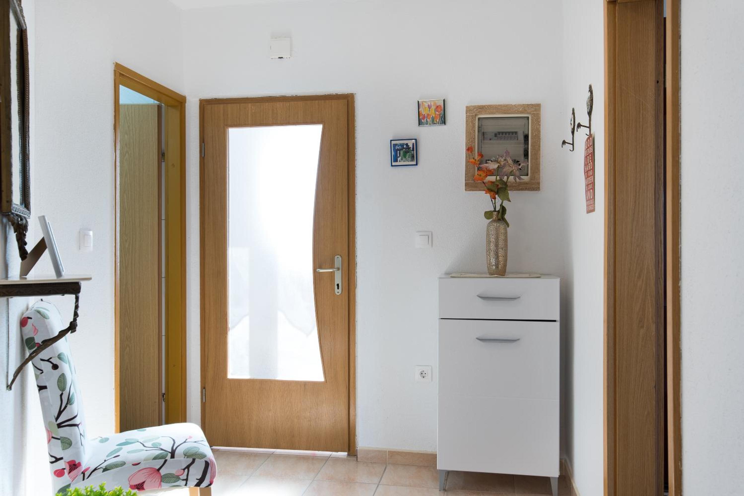 Apartment with Sea View - Photo 11
