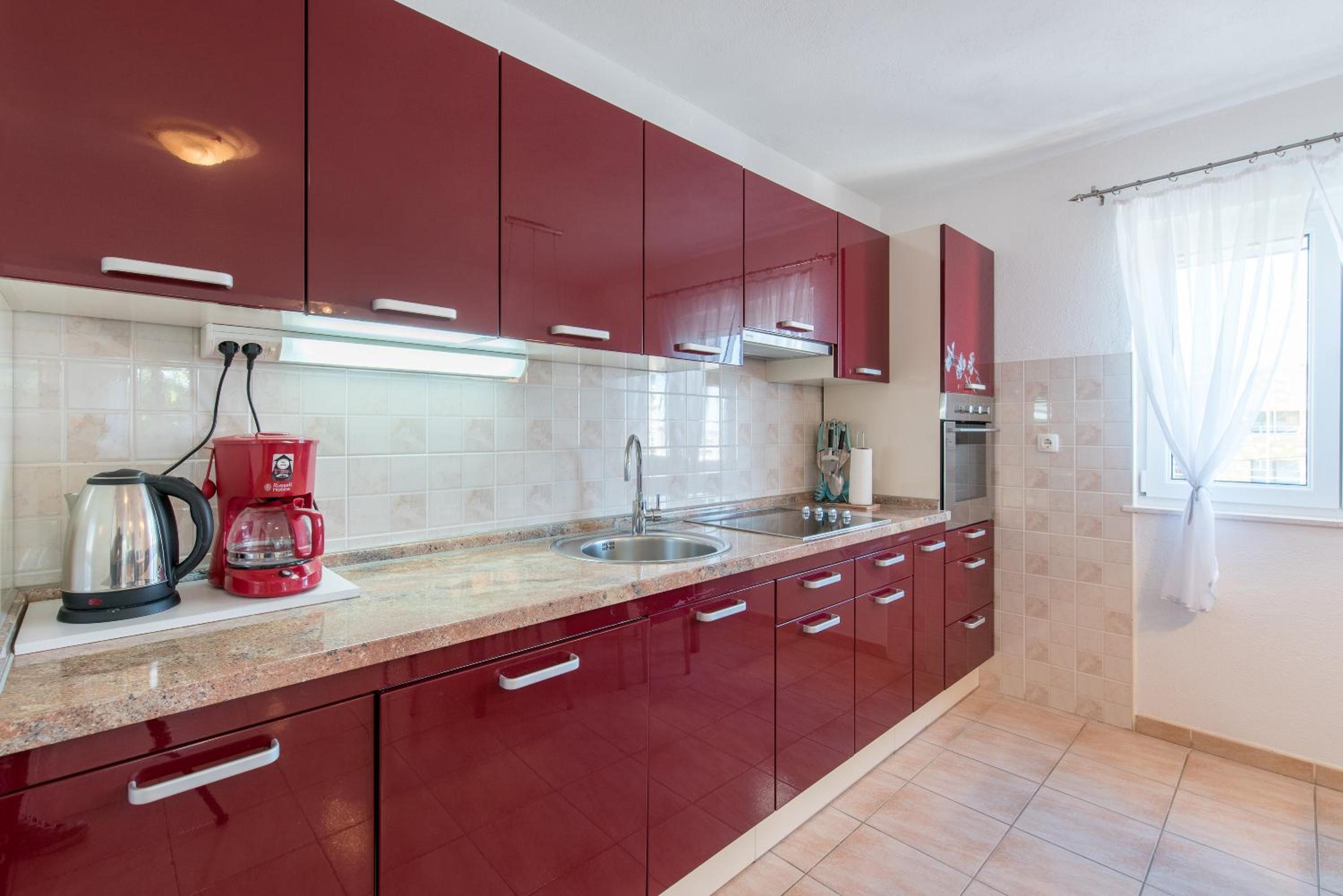 Apartment with Sea View - Photo 29
