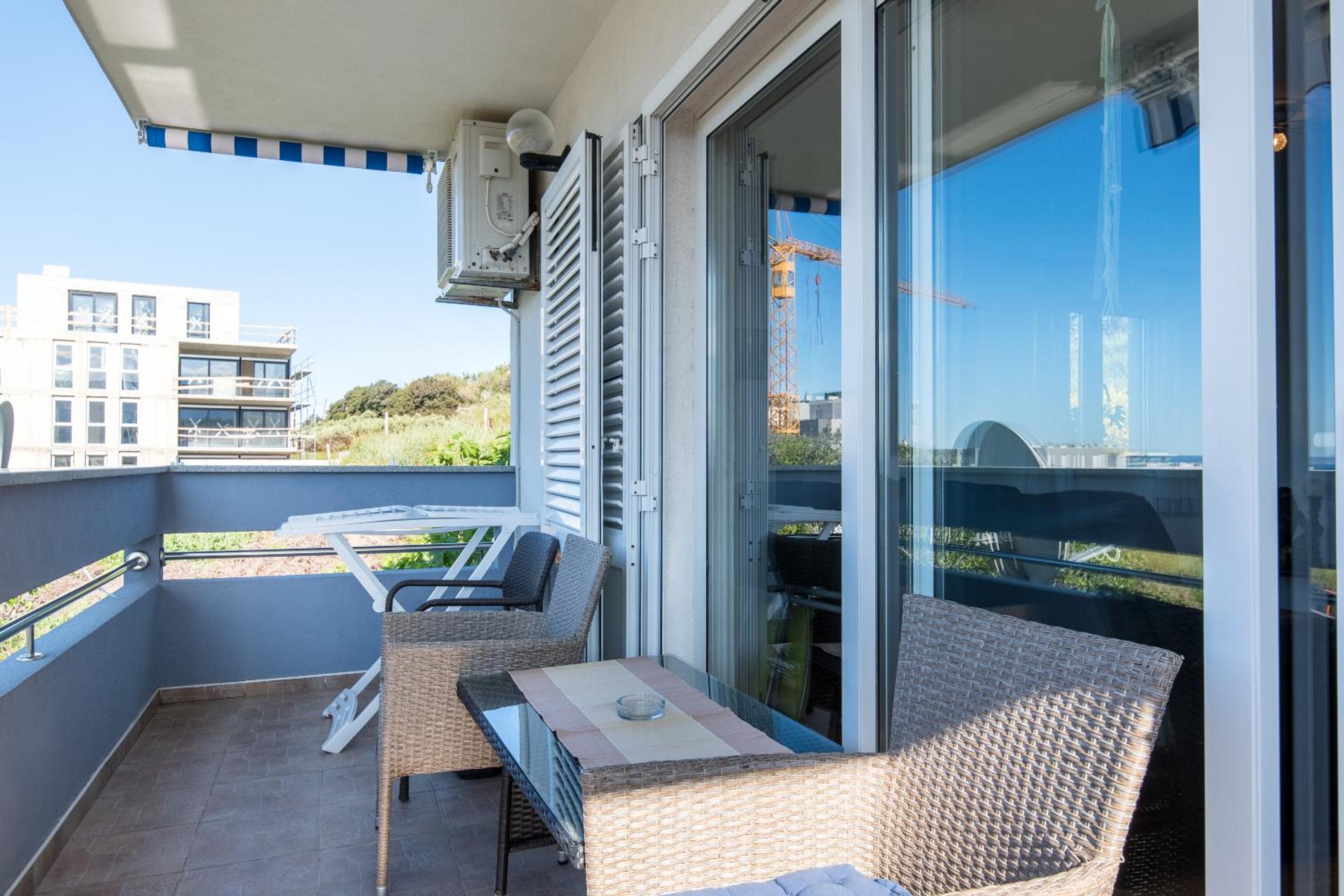 Apartment with Sea View - Photo 22