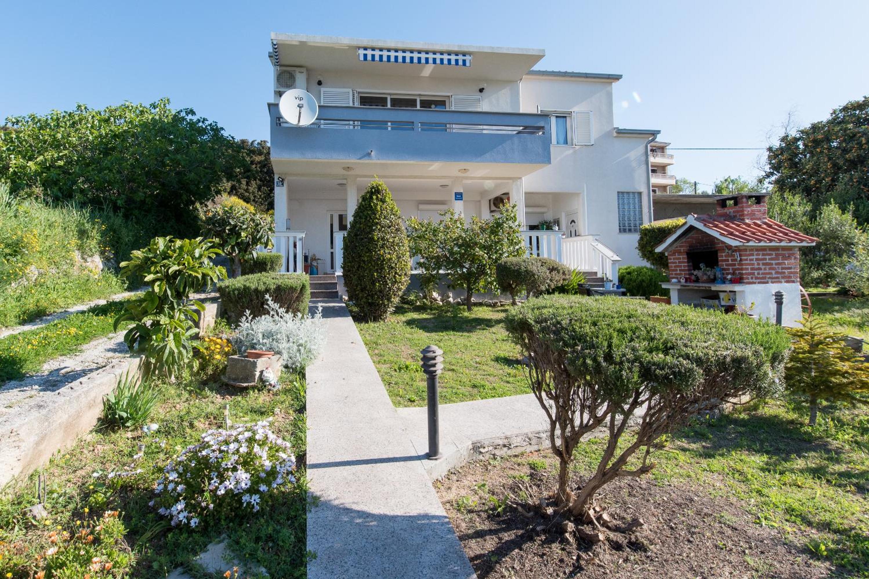 Apartment with Sea View - Photo 40