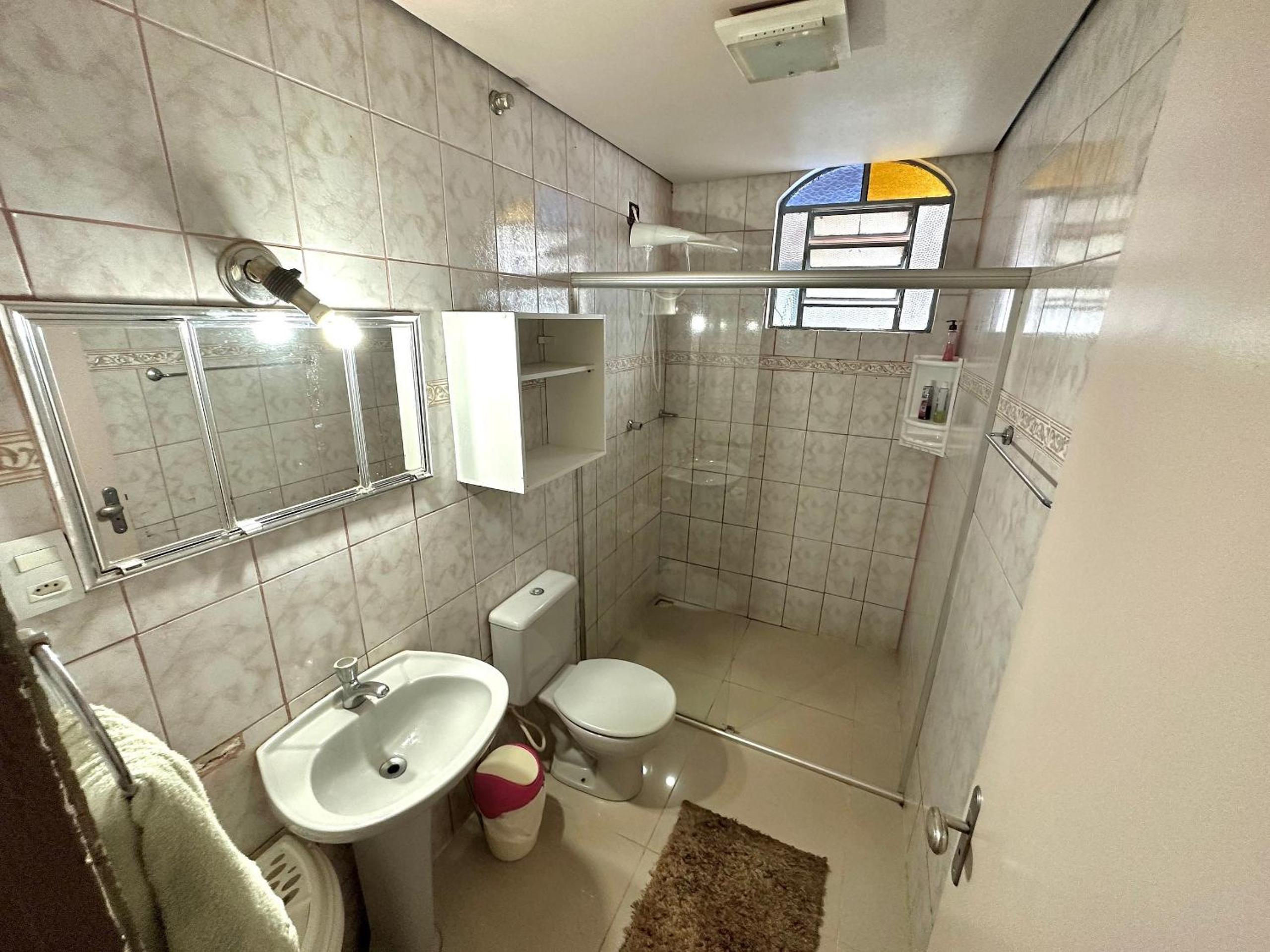 Double Room with Shared Bathroom photo 2