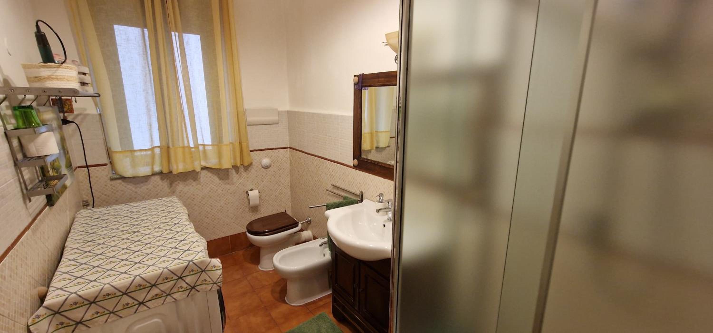 Double Room - Photo 9