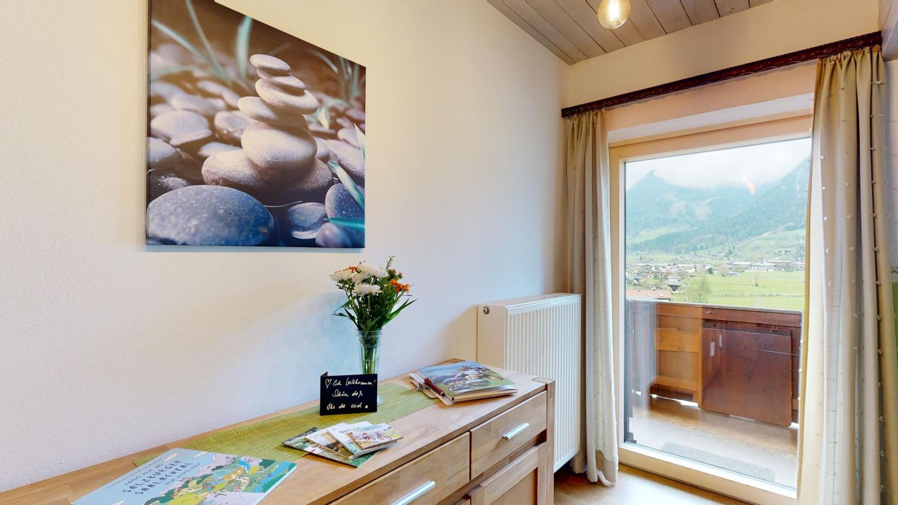 Two-Bedroom Apartment with Balcony photo 3