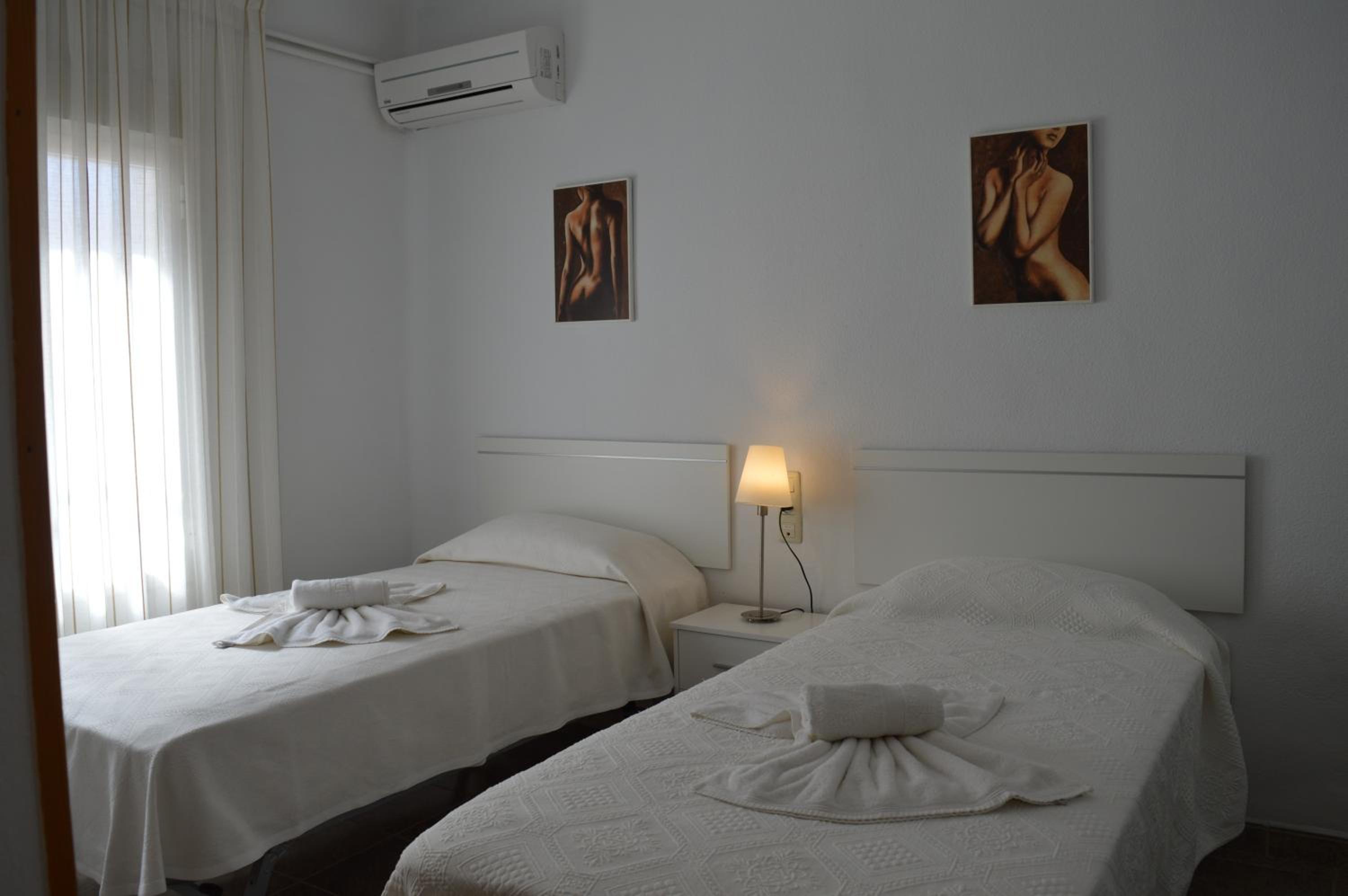 Standard Twin Room photo 3