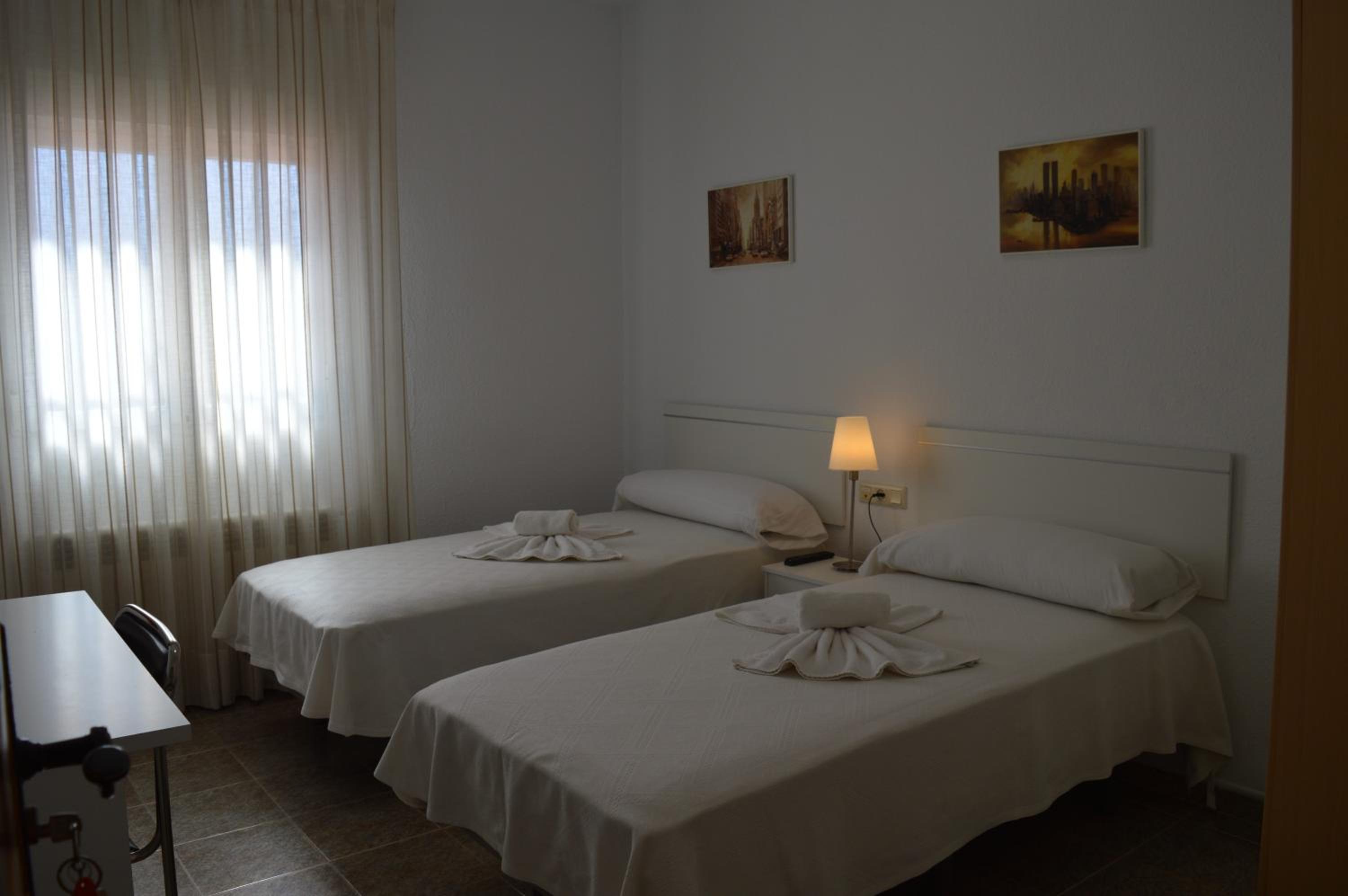 Habitación Estándar con Dos Camas Individuales