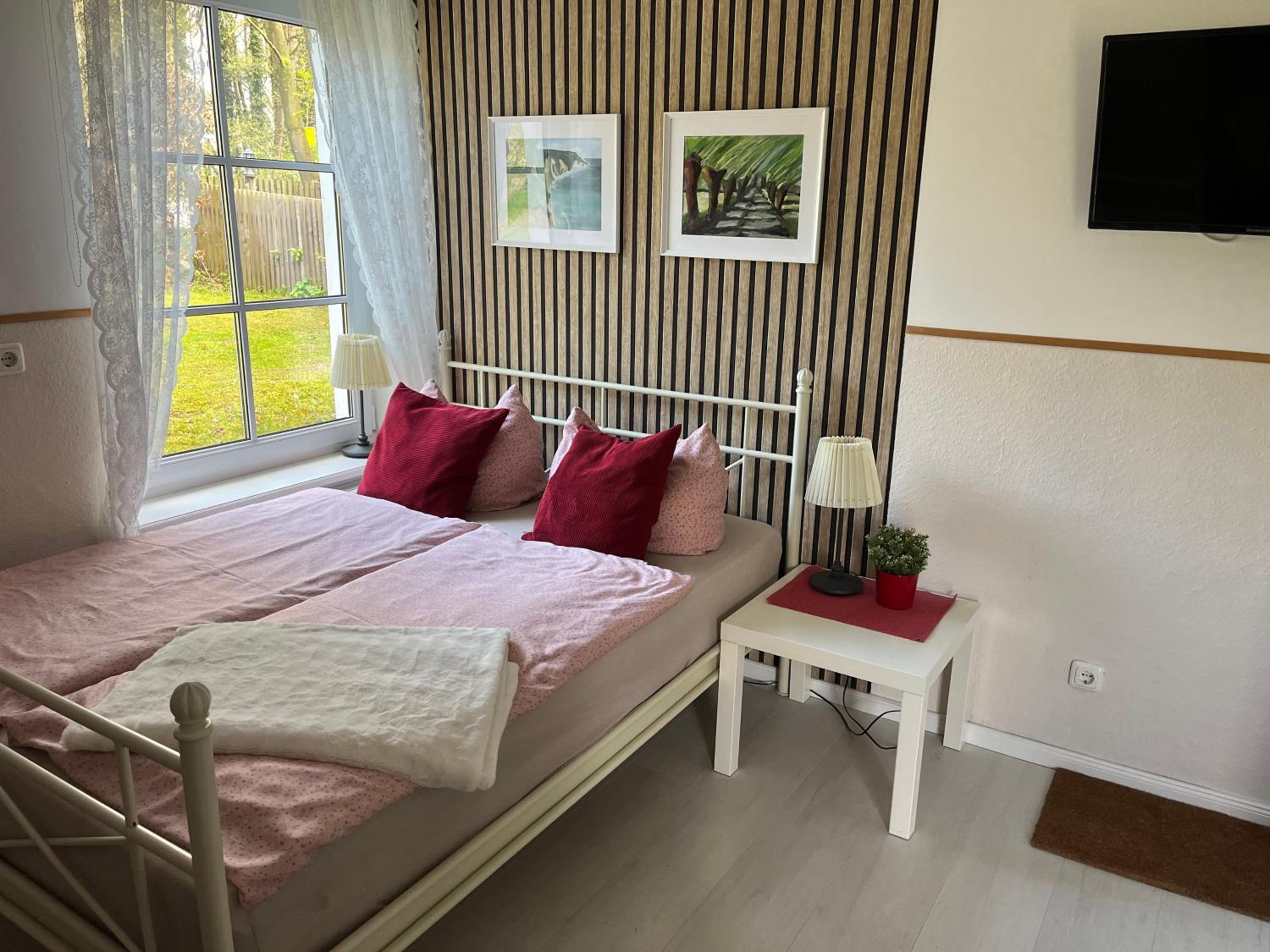 Studio Apartment photo 1