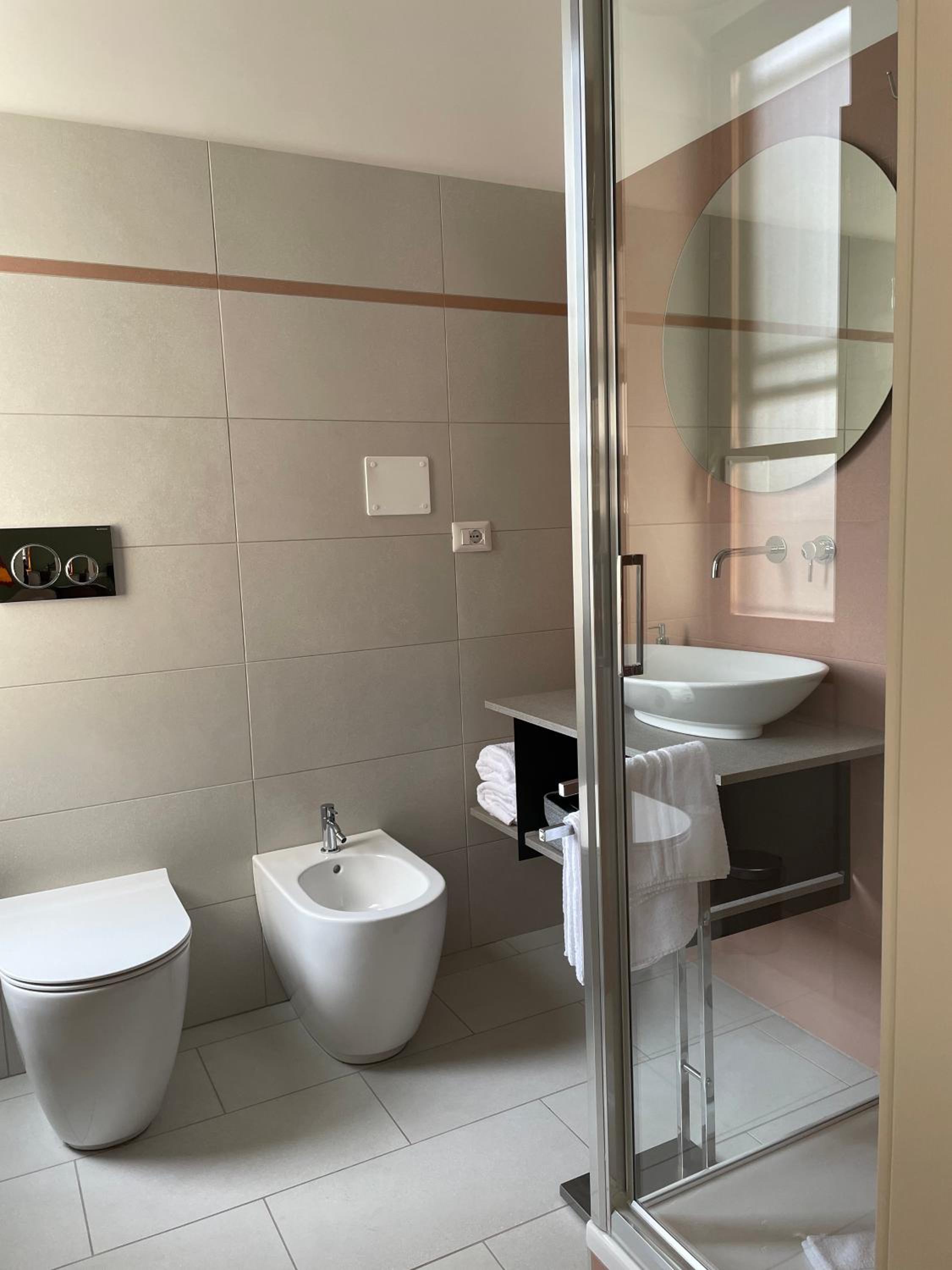 Double Room with Private Bathroom photo 2