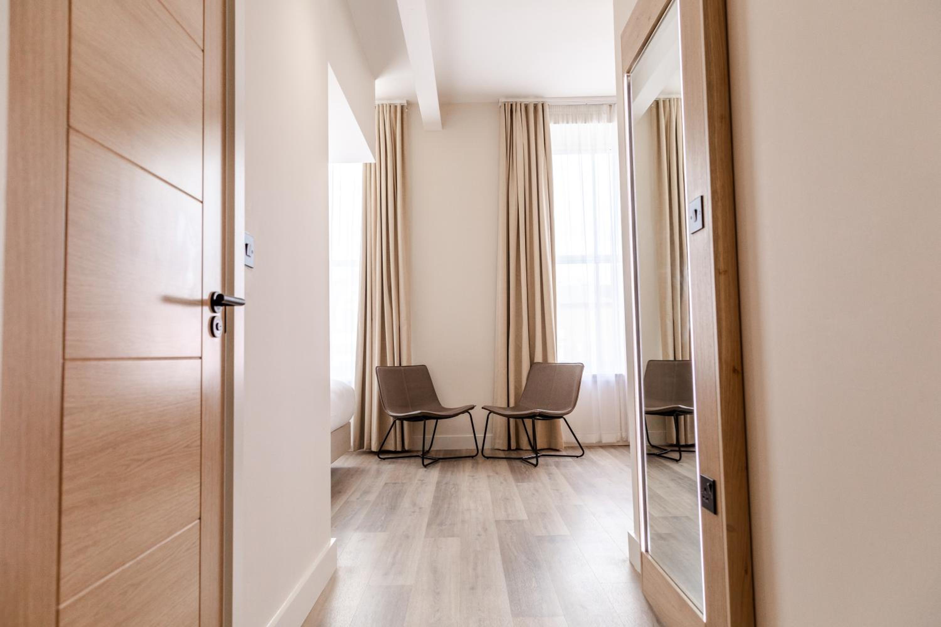 Deluxe Room - Photo 7