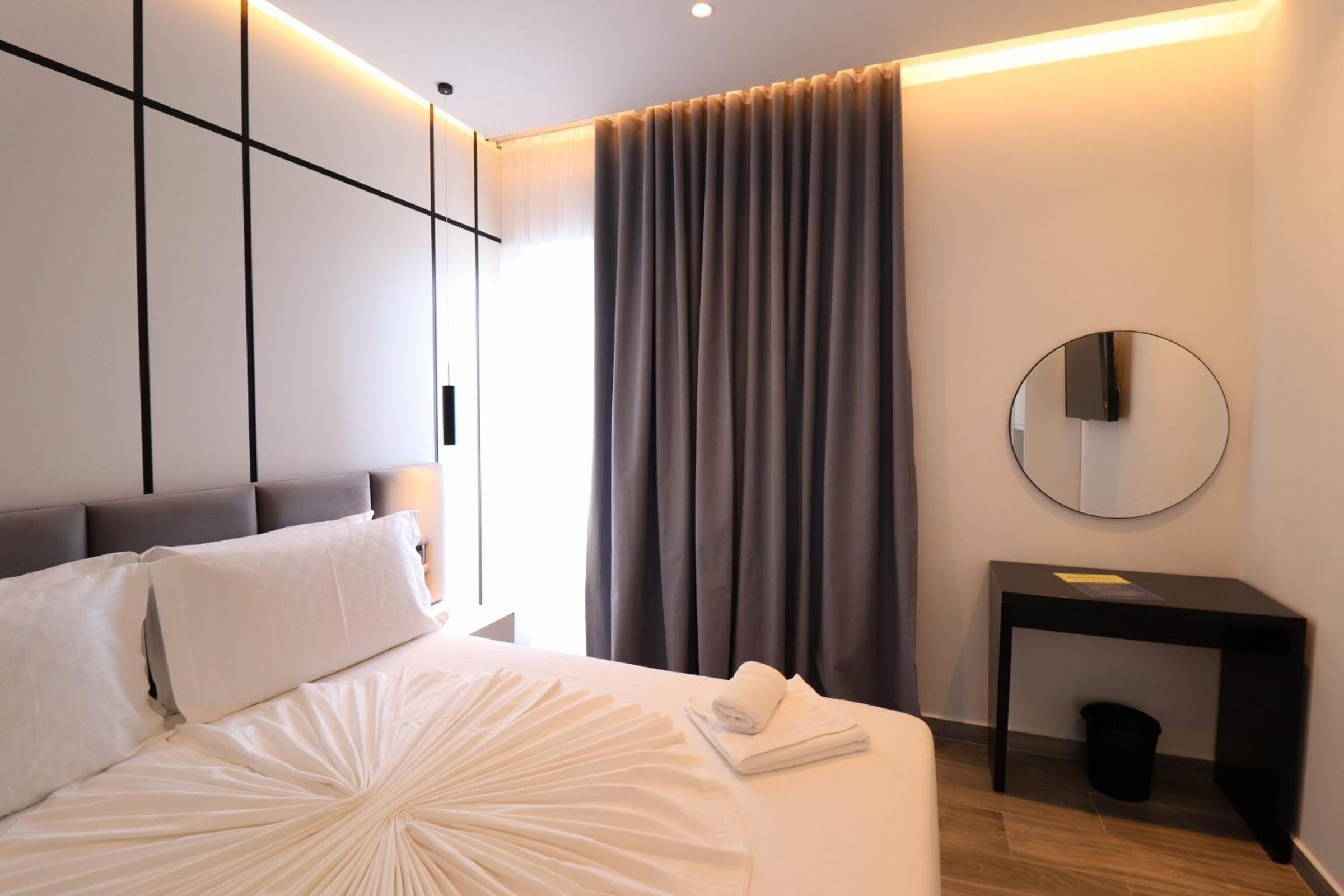 Deluxe Triple Room with Sea View photo 3