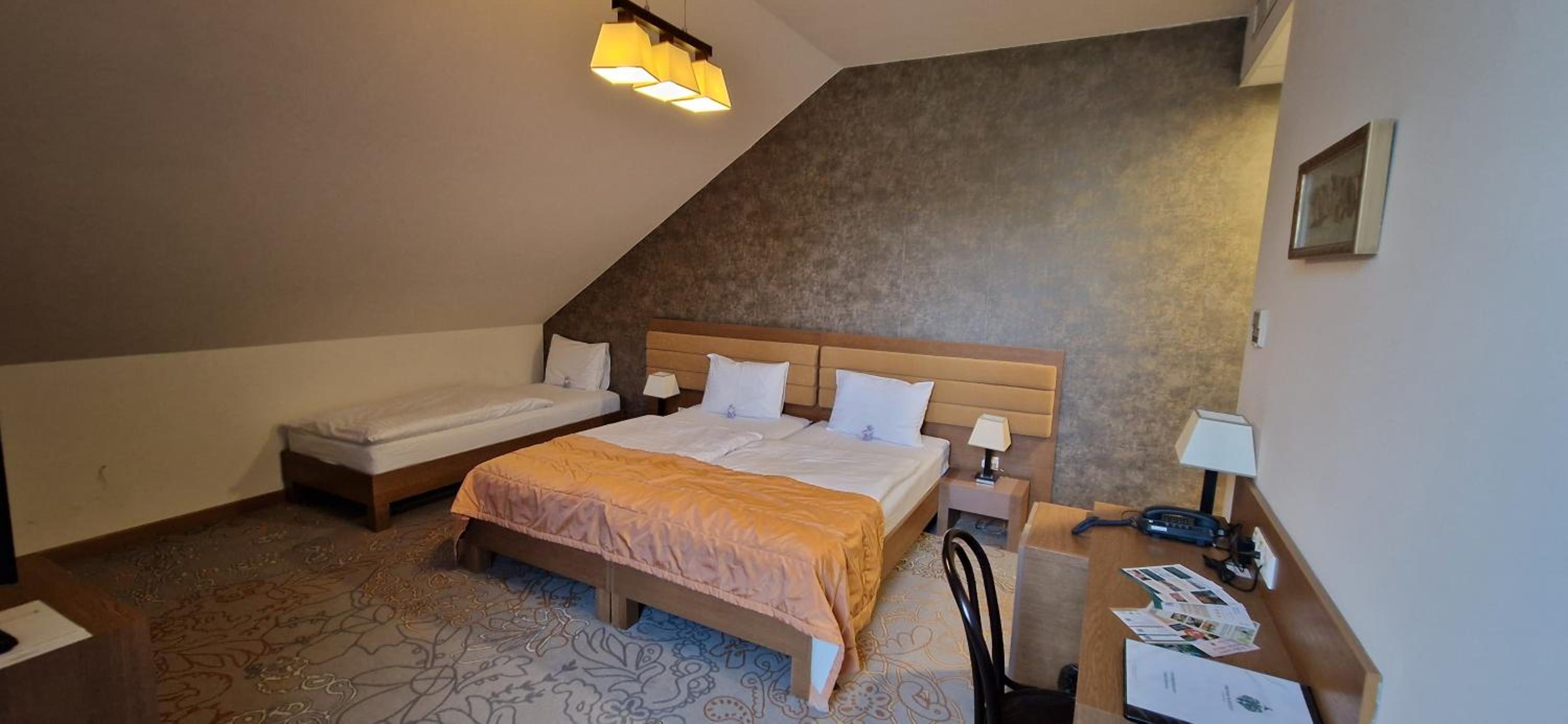 Attic Triple Room photo 1