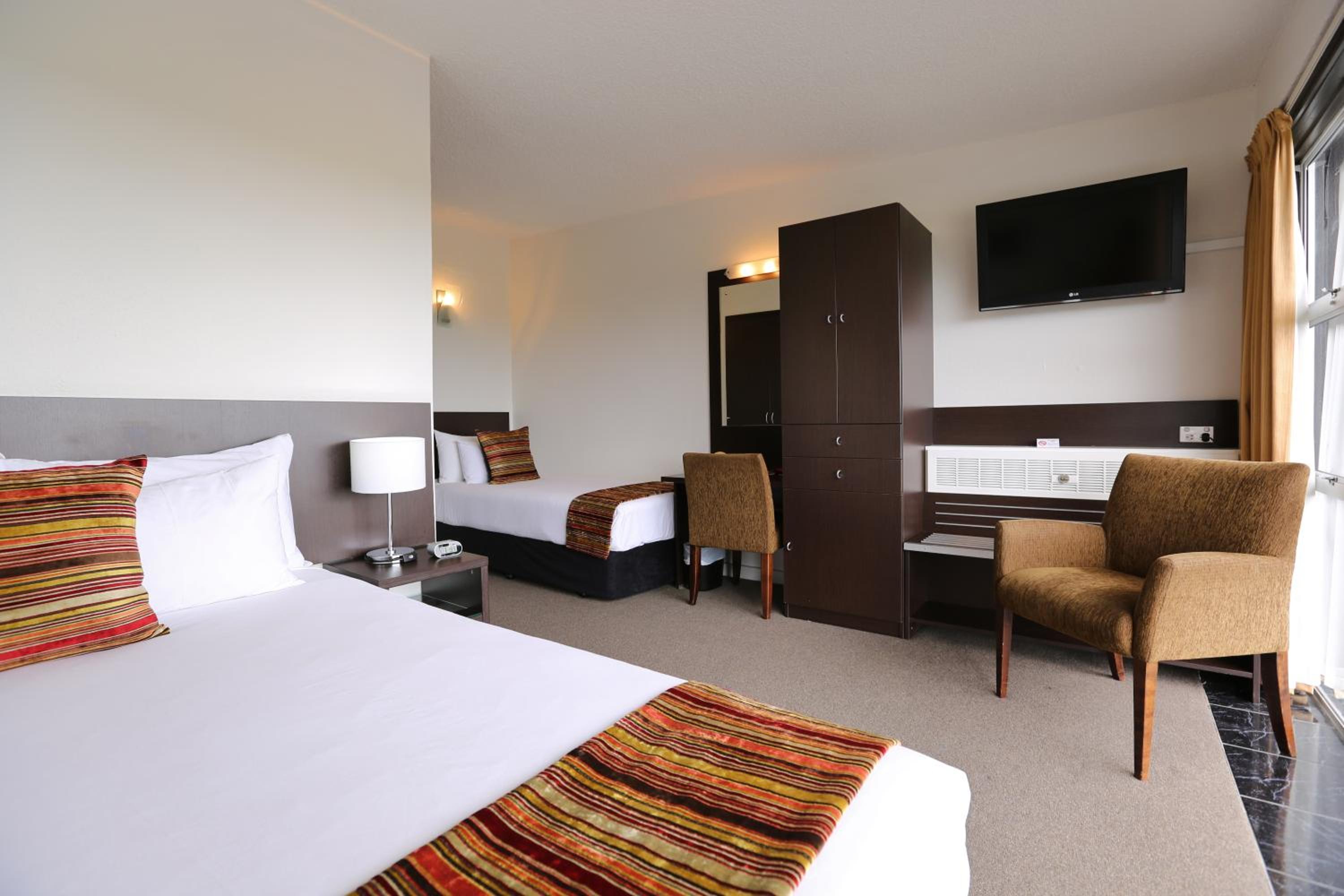 Standard Double or Twin Room photo 2