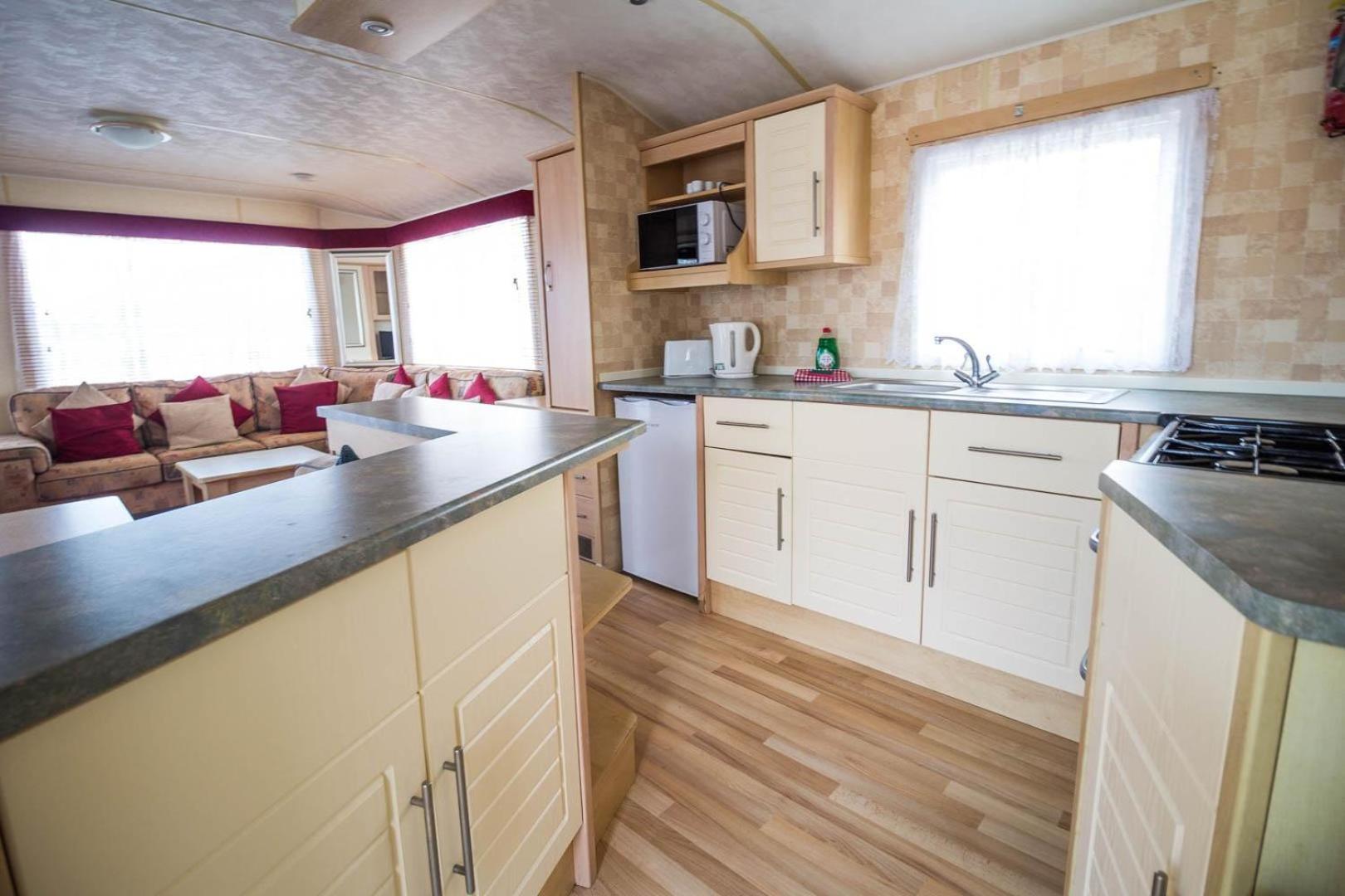 Mobile Home photo 3