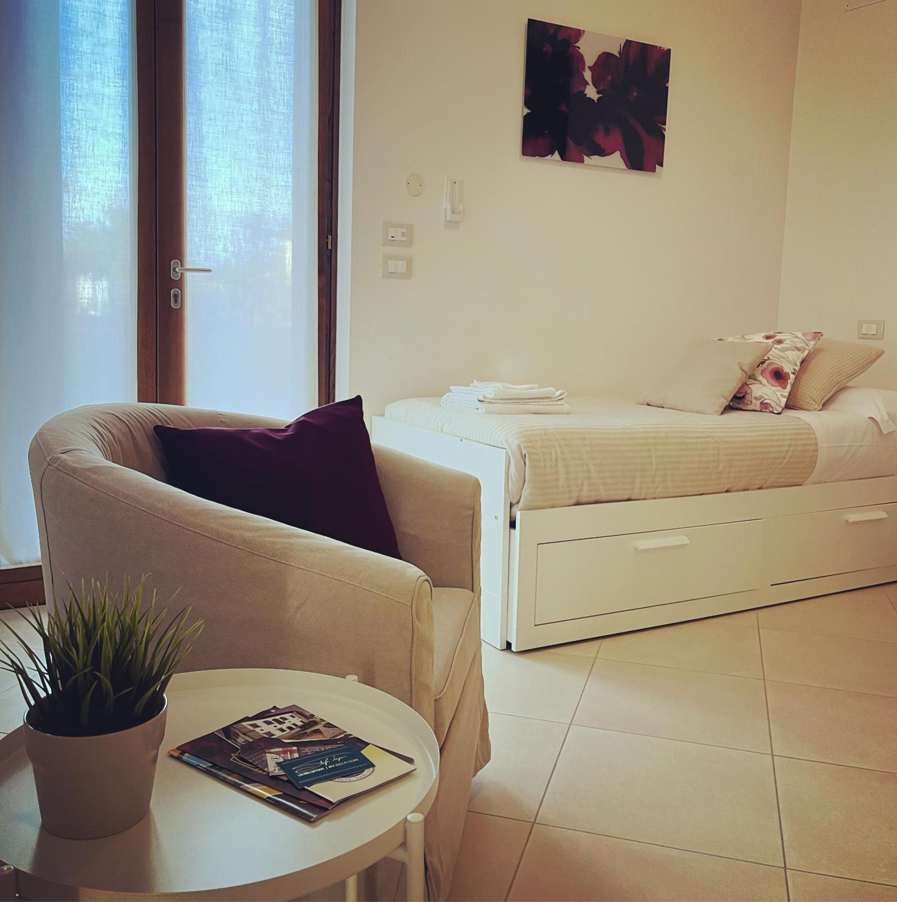 Triple Room with Private Bathroom photo 1
