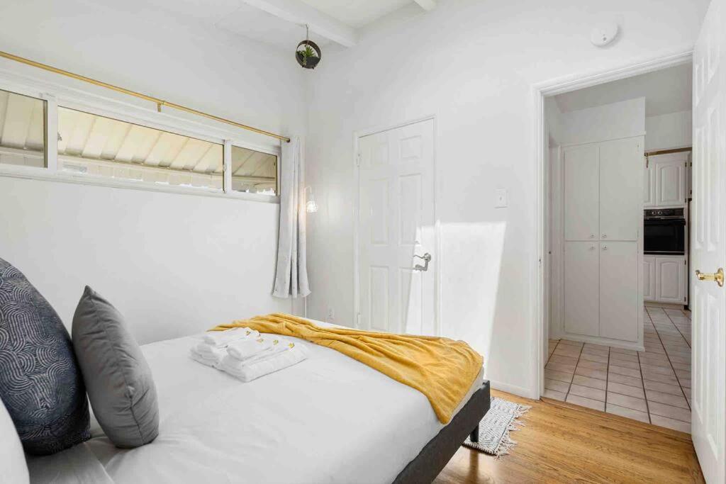 Two-Bedroom House photo 3