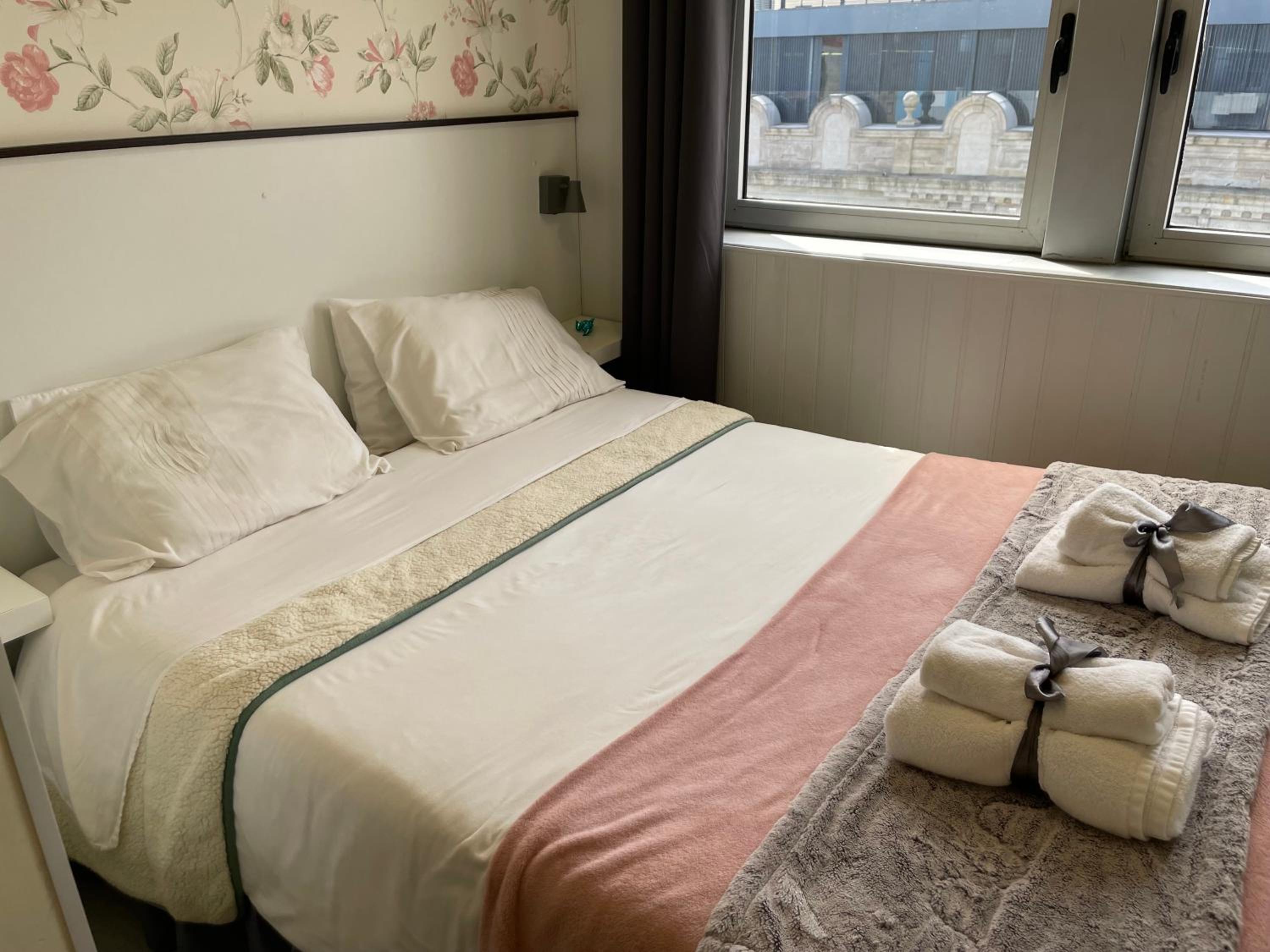 Comfort Triple Room with Shower - Photo 15