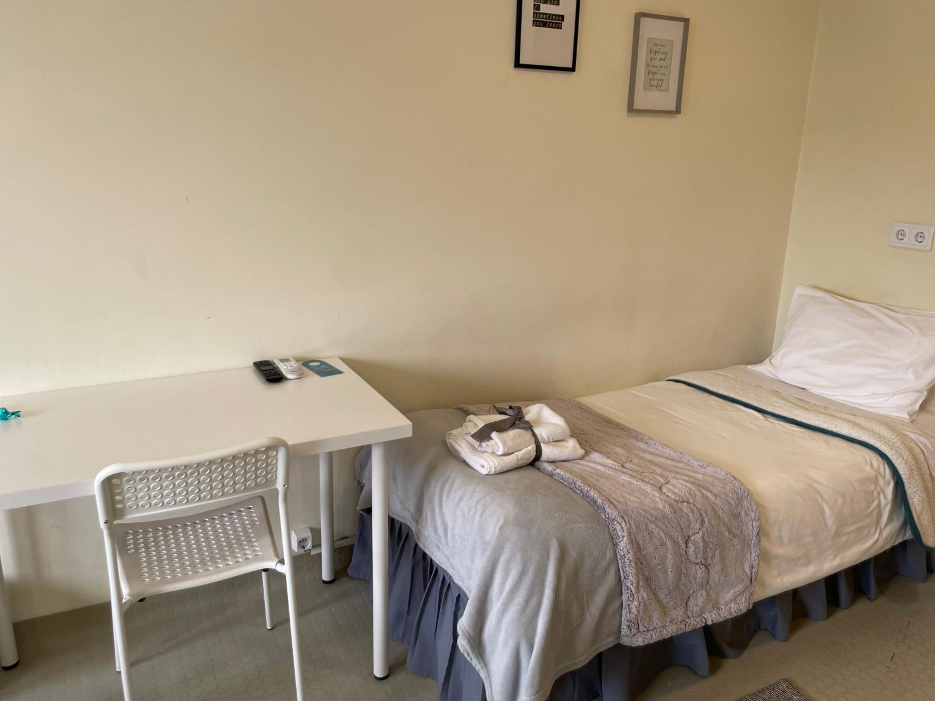 Comfort Triple Room with Shower - Photo 14