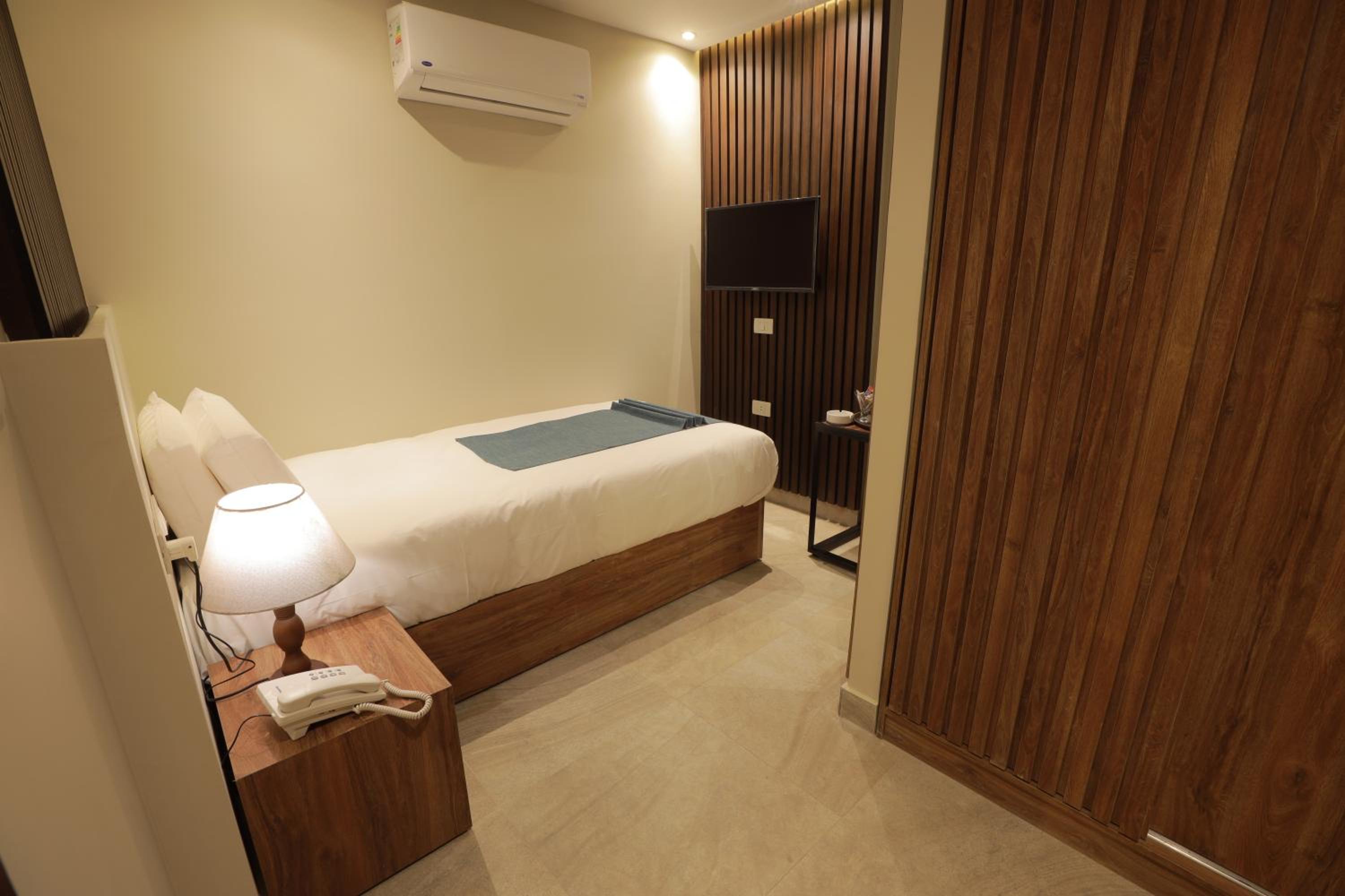 Standard Single Room photo 3