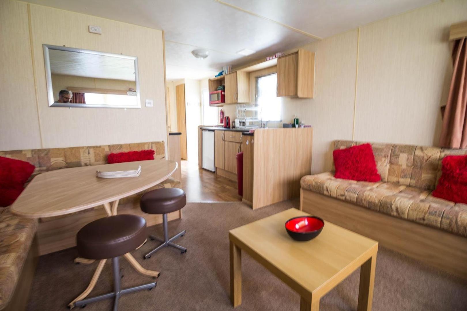 Mobile Home photo 3