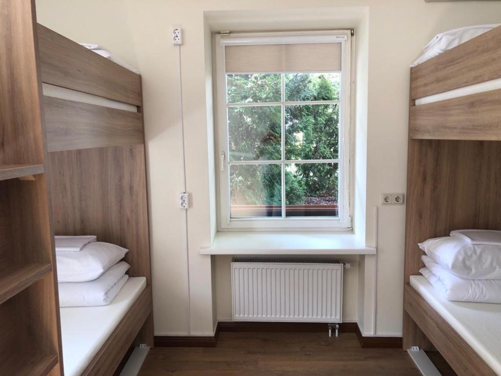Bed in 8-Bed Mixed Dormitory Room photo 1