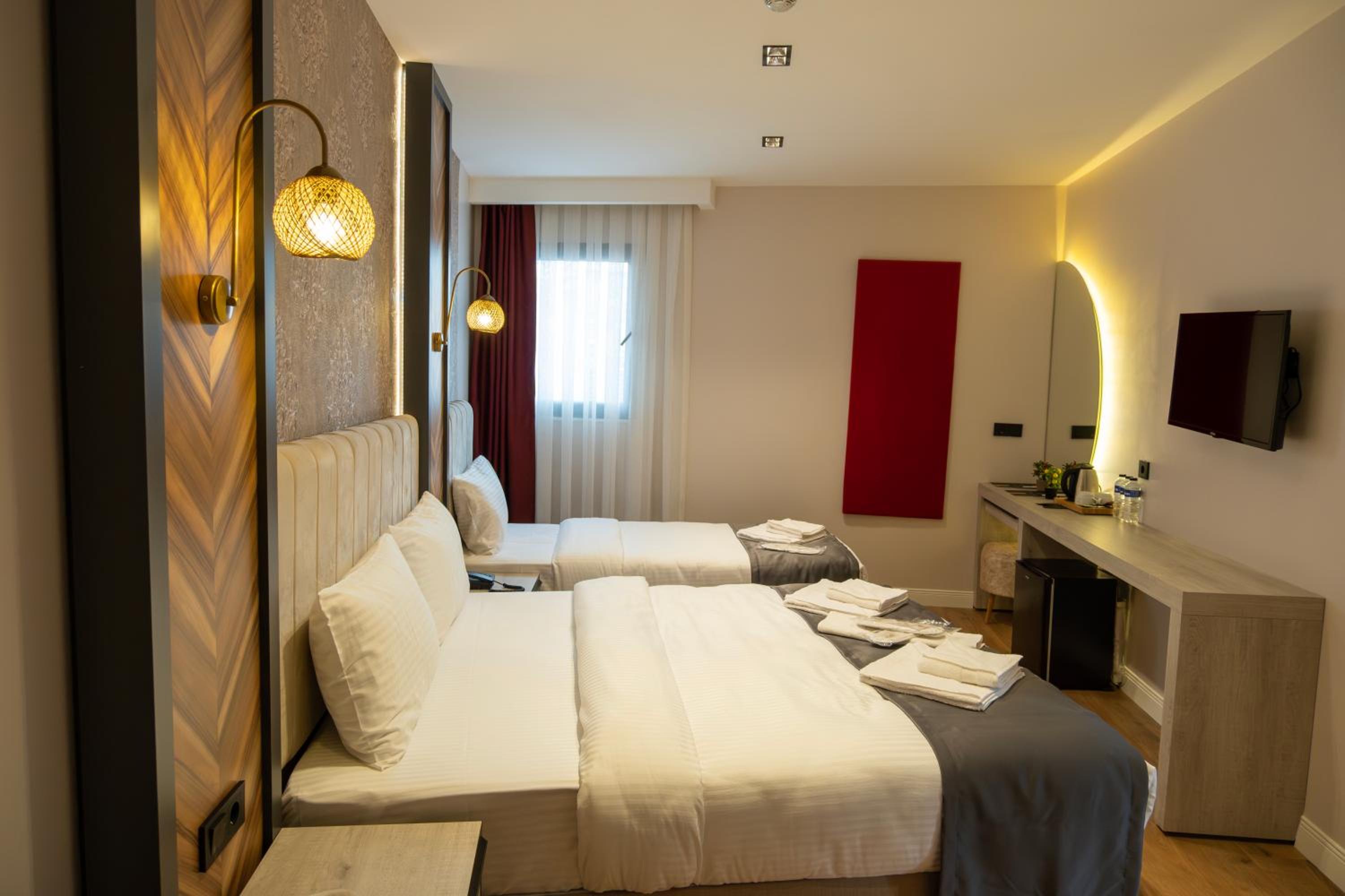 Triple Room with Bath photo 2
