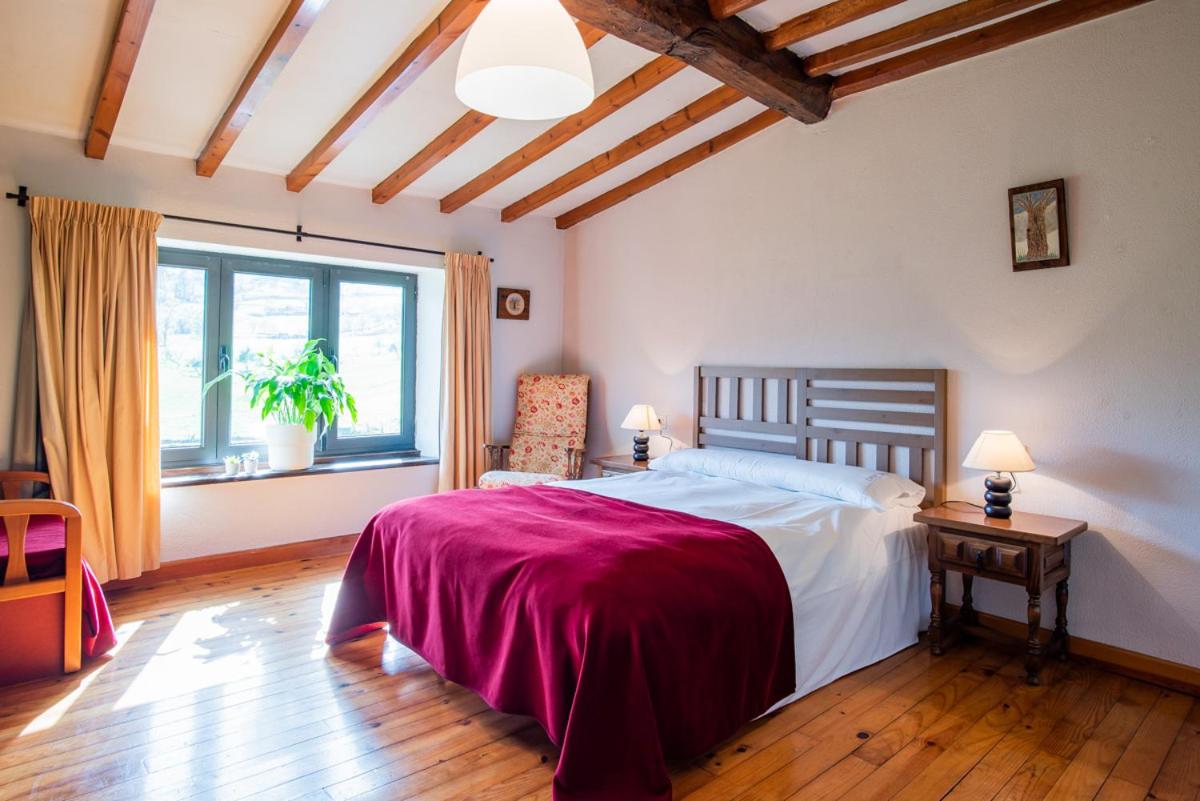 Two-Bedroom House - Photo 1