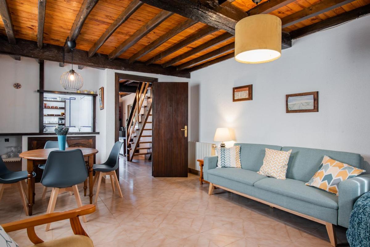 Two-Bedroom House - Photo 4