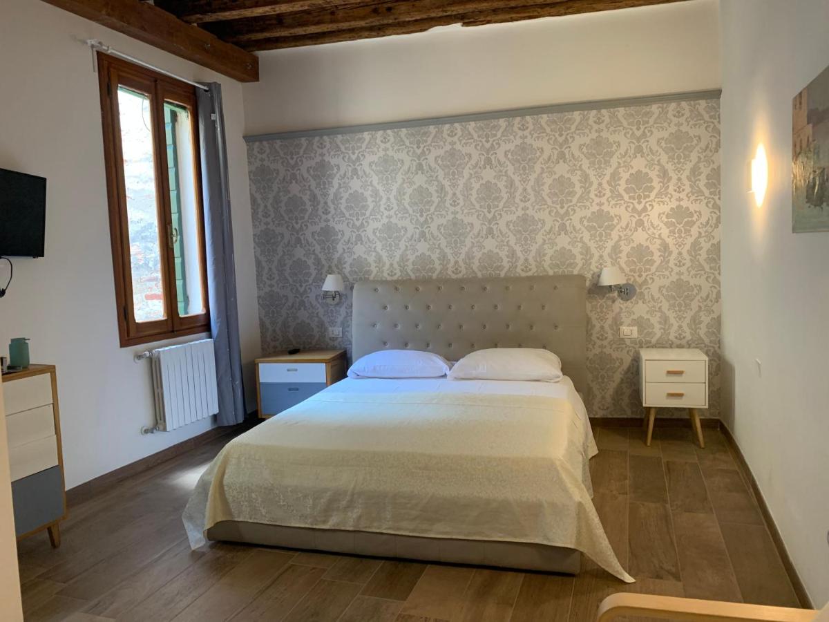 Double Room with Private Bathroom photo 1