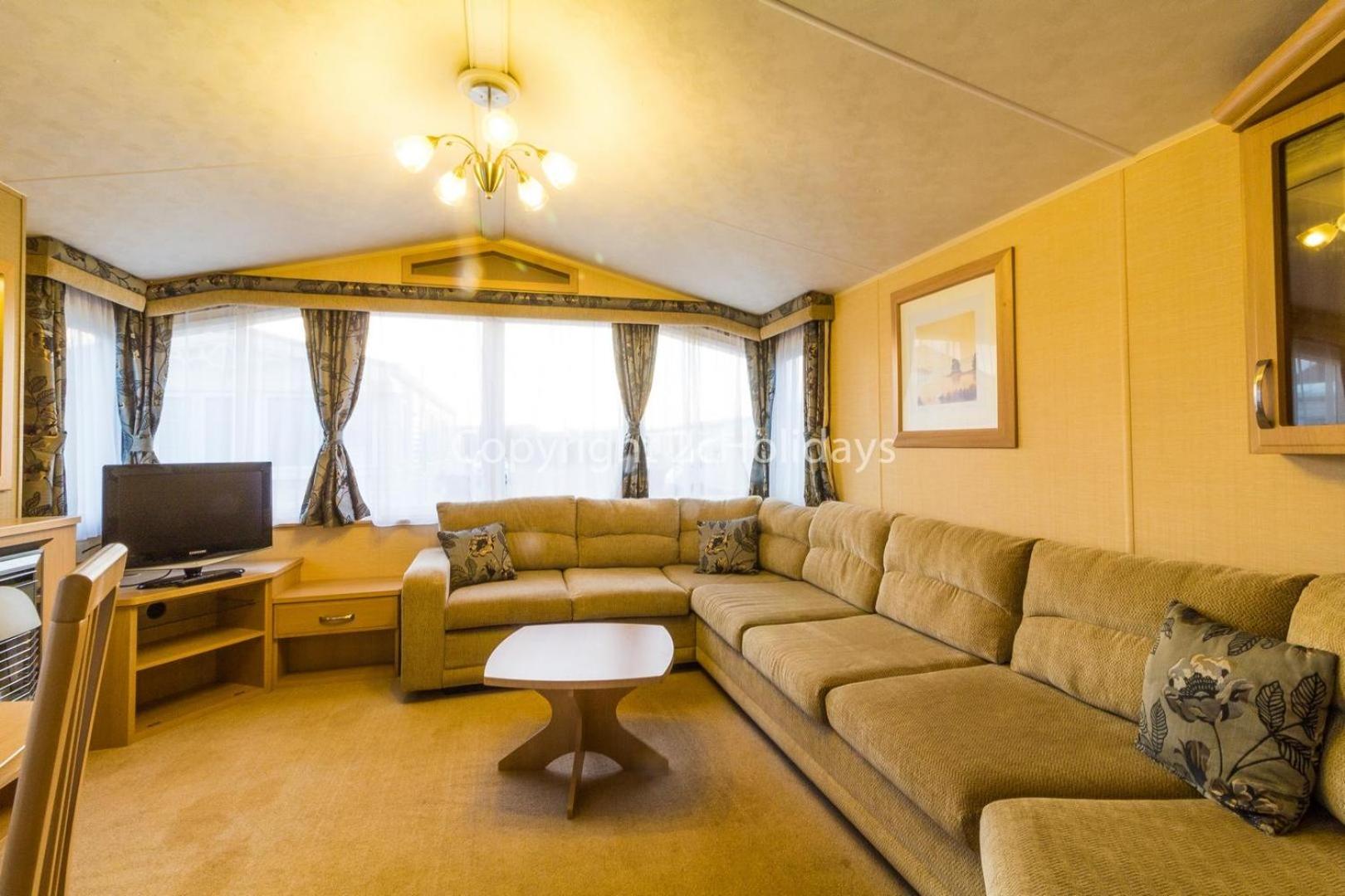 Mobile Home photo 3